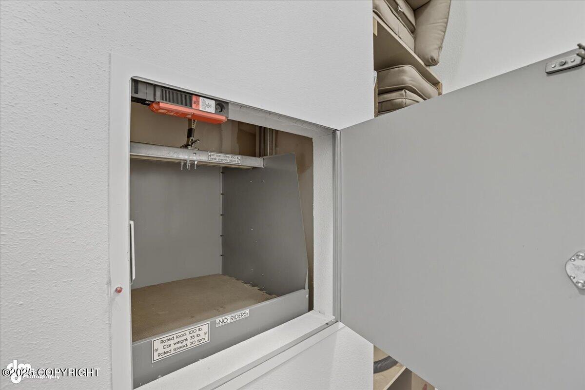 Anchorage, Alaska, 99516, United States, 4 Bedrooms Bedrooms, ,4 BathroomsBathrooms,Residential,Active,1941353