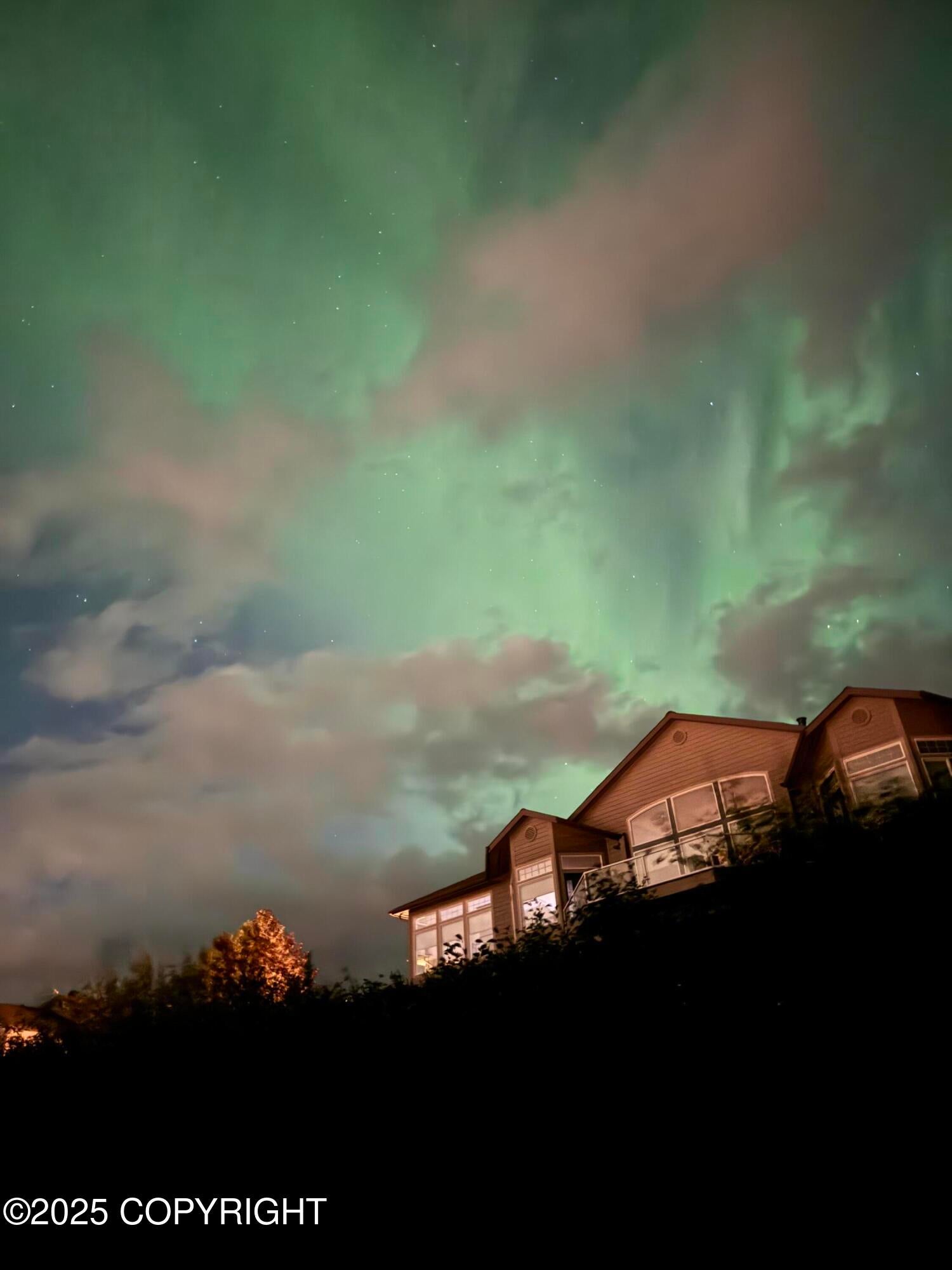 Anchorage, Alaska, 99516, United States, 4 Bedrooms Bedrooms, ,4 BathroomsBathrooms,Residential,Active,1941353