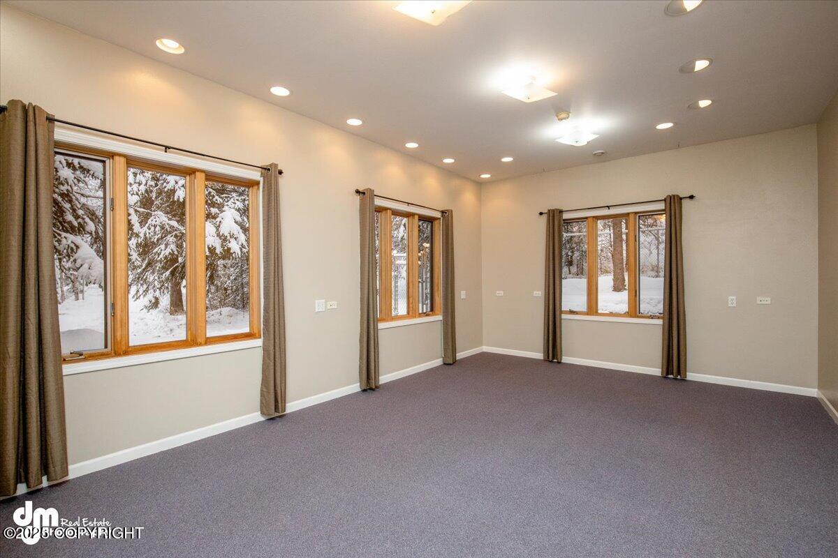 Anchorage, Alaska, 99516, United States, 4 Bedrooms Bedrooms, ,5 BathroomsBathrooms,Residential,Active,1914594