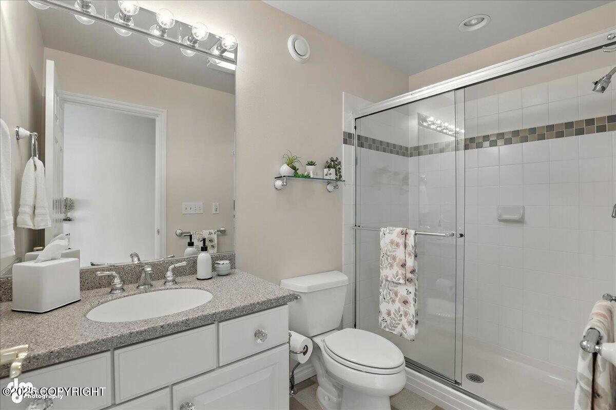 Anchorage, Alaska, 99516, United States, 6 Bedrooms Bedrooms, ,5 BathroomsBathrooms,Residential,Active,1914593