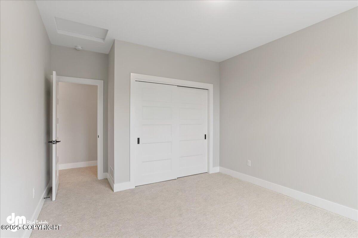 Anchorage, Alaska, 99516, United States, 5 Bedrooms Bedrooms, ,4 BathroomsBathrooms,Residential,Active,1922284