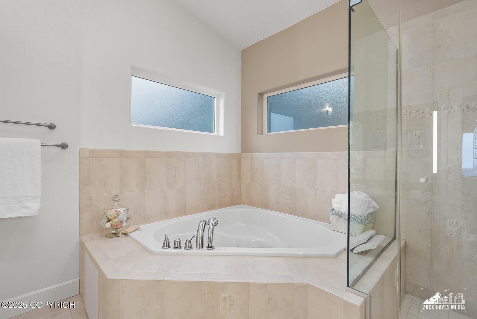 Anchorage, Alaska, 99507, United States, 4 Bedrooms Bedrooms, ,4 BathroomsBathrooms,Residential,Active,1965789