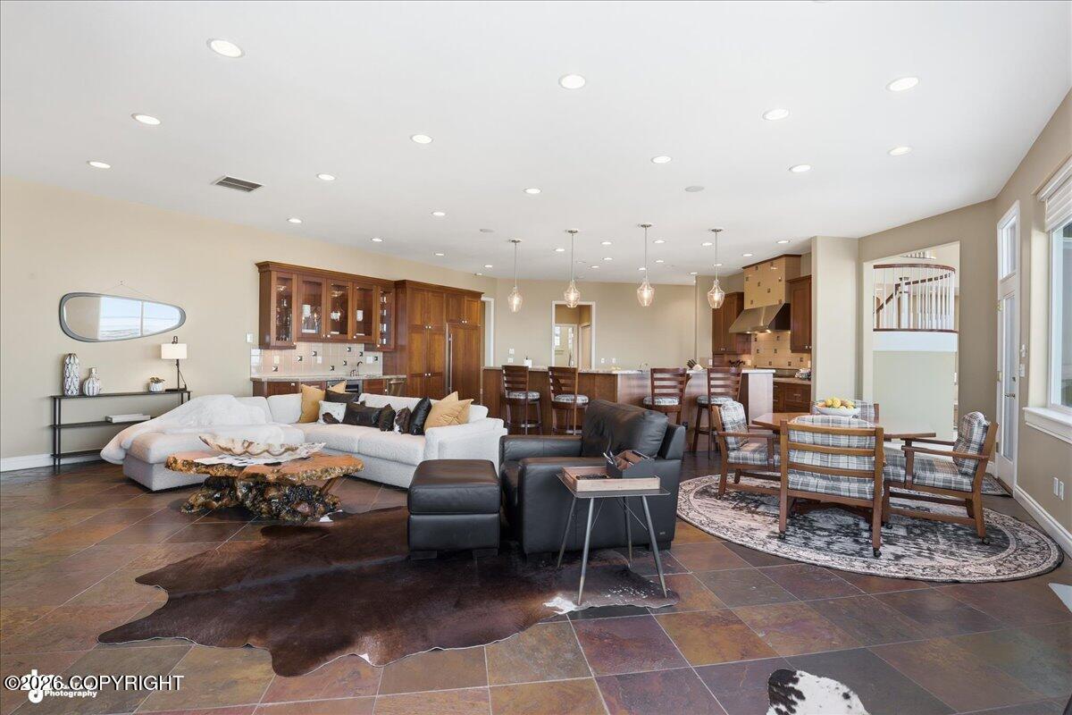 Anchorage, Alaska, 99516, United States, 6 Bedrooms Bedrooms, ,5 BathroomsBathrooms,Residential,Active,1914593