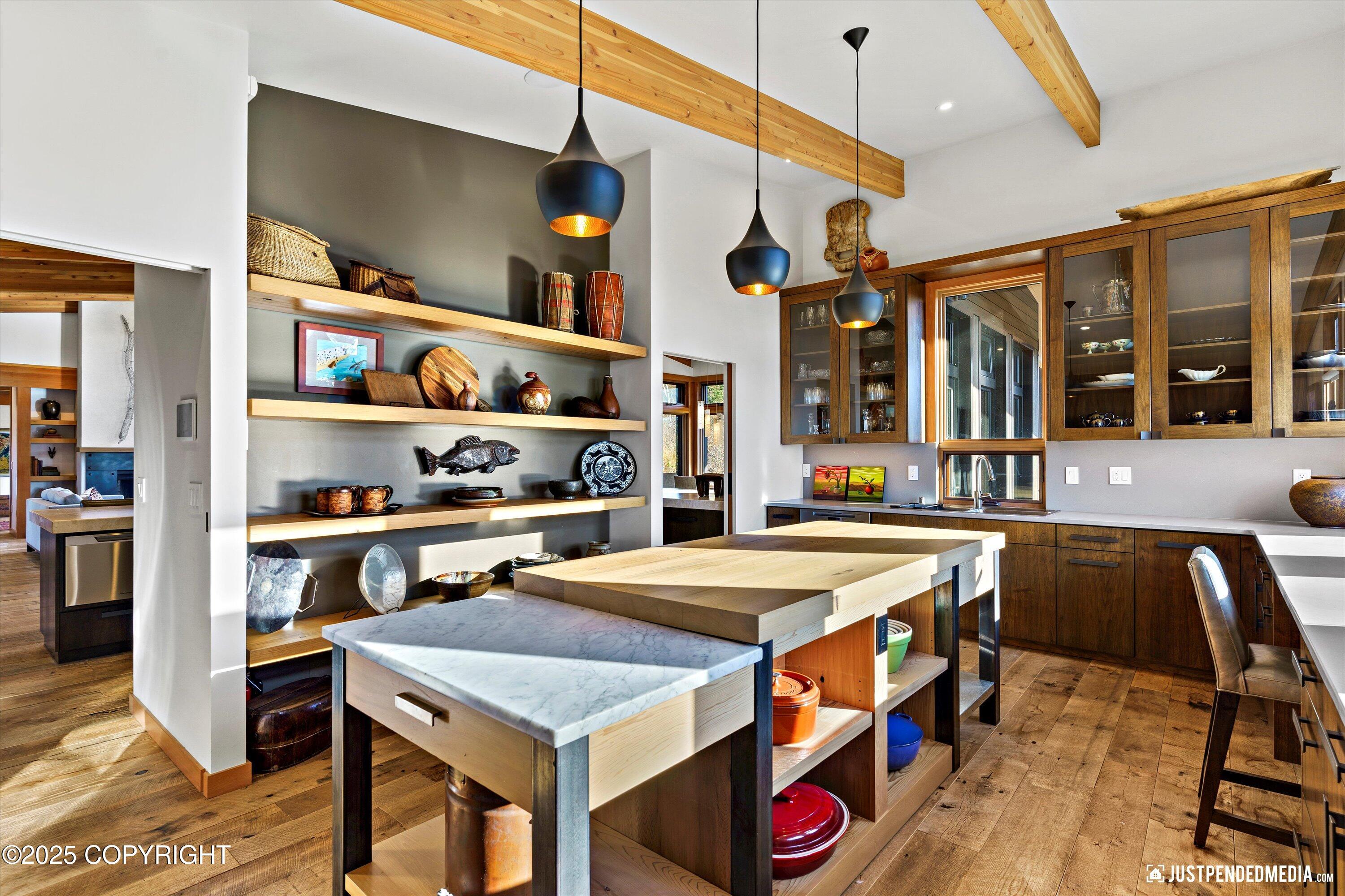 Anchorage, Alaska, 99507, United States, 3 Bedrooms Bedrooms, ,3 BathroomsBathrooms,Residential,Active,1964460