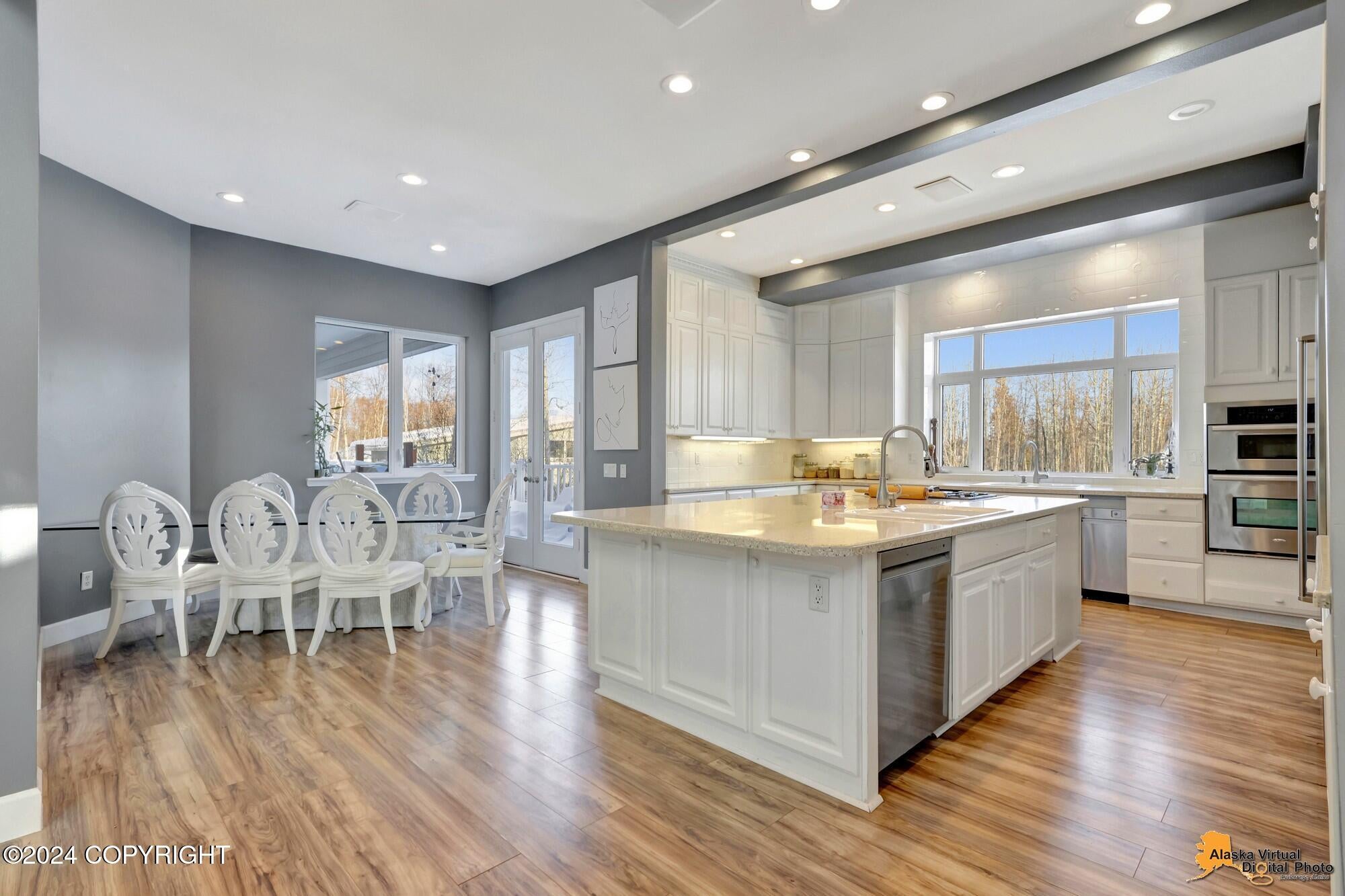 Anchorage, Alaska, 99502, United States, 4 Bedrooms Bedrooms, ,6 BathroomsBathrooms,Residential,Active,1849193