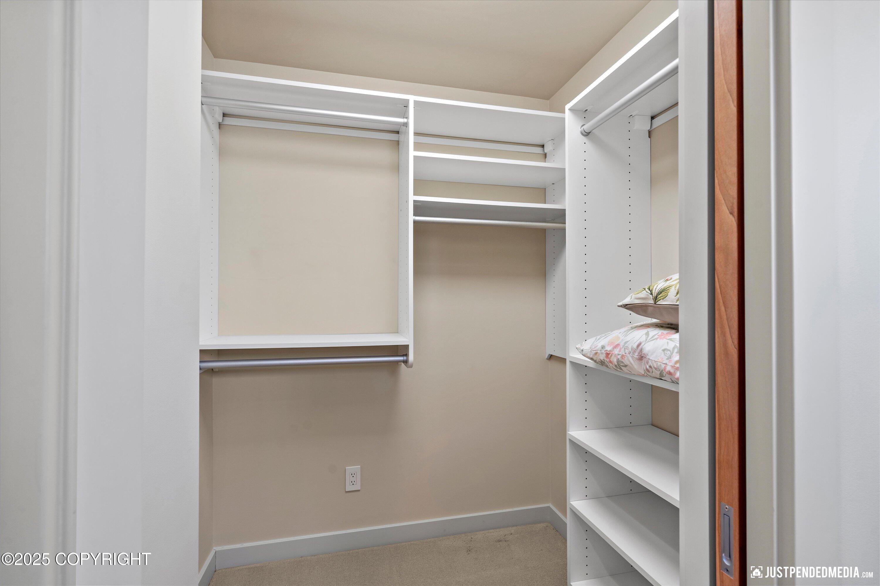 Anchorage, Alaska, 99517, United States, 3 Bedrooms Bedrooms, ,5 BathroomsBathrooms,Residential,Active,1849181