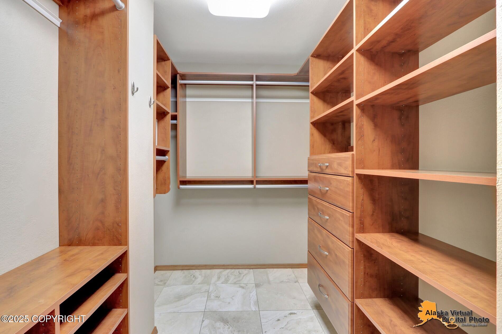 Anchorage, Alaska, 99504, United States, 6 Bedrooms Bedrooms, ,5 BathroomsBathrooms,Residential,Active,1926712