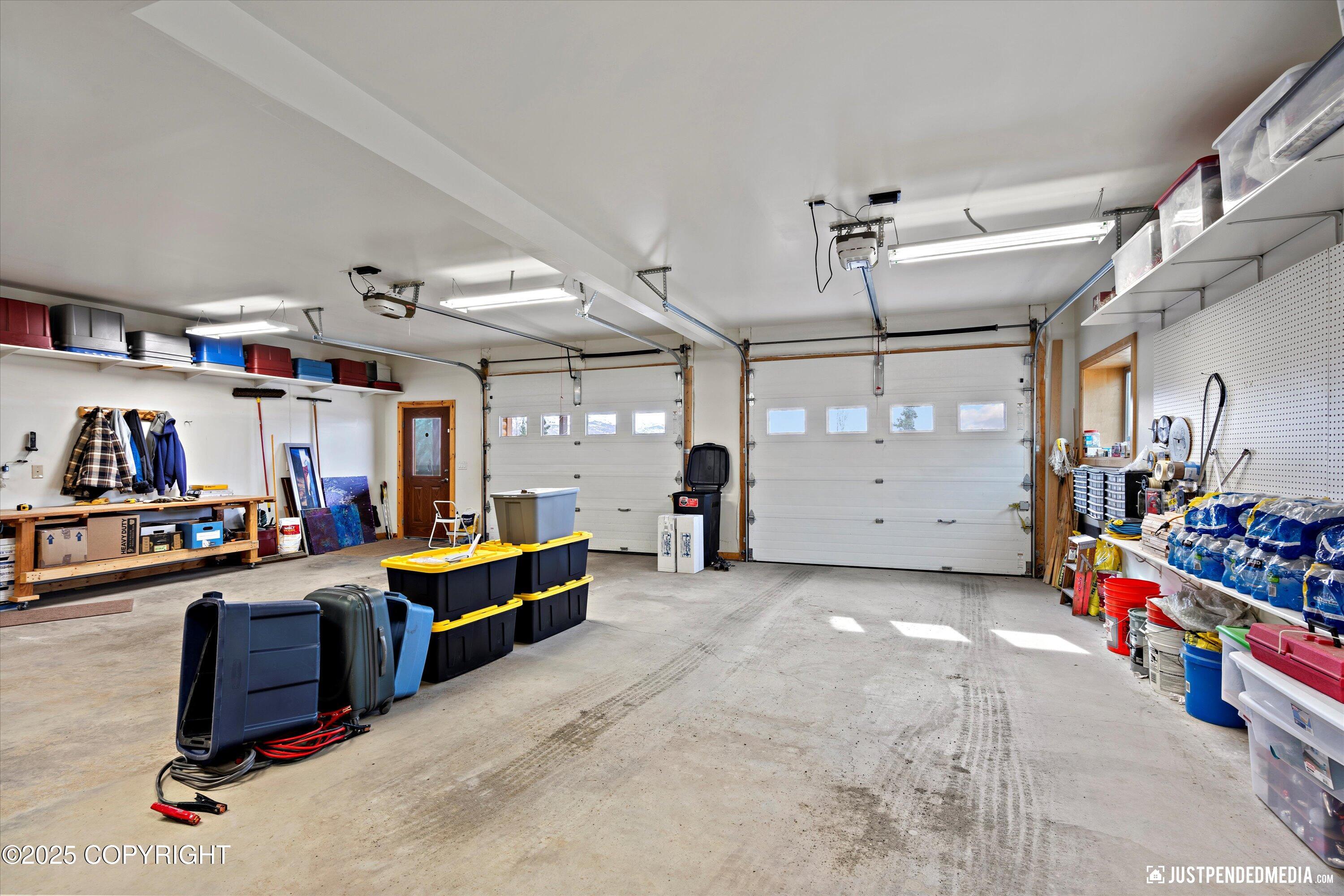 Eagle River, Alaska, 99577, United States, 4 Bedrooms Bedrooms, ,5 BathroomsBathrooms,Residential,Active,1849197