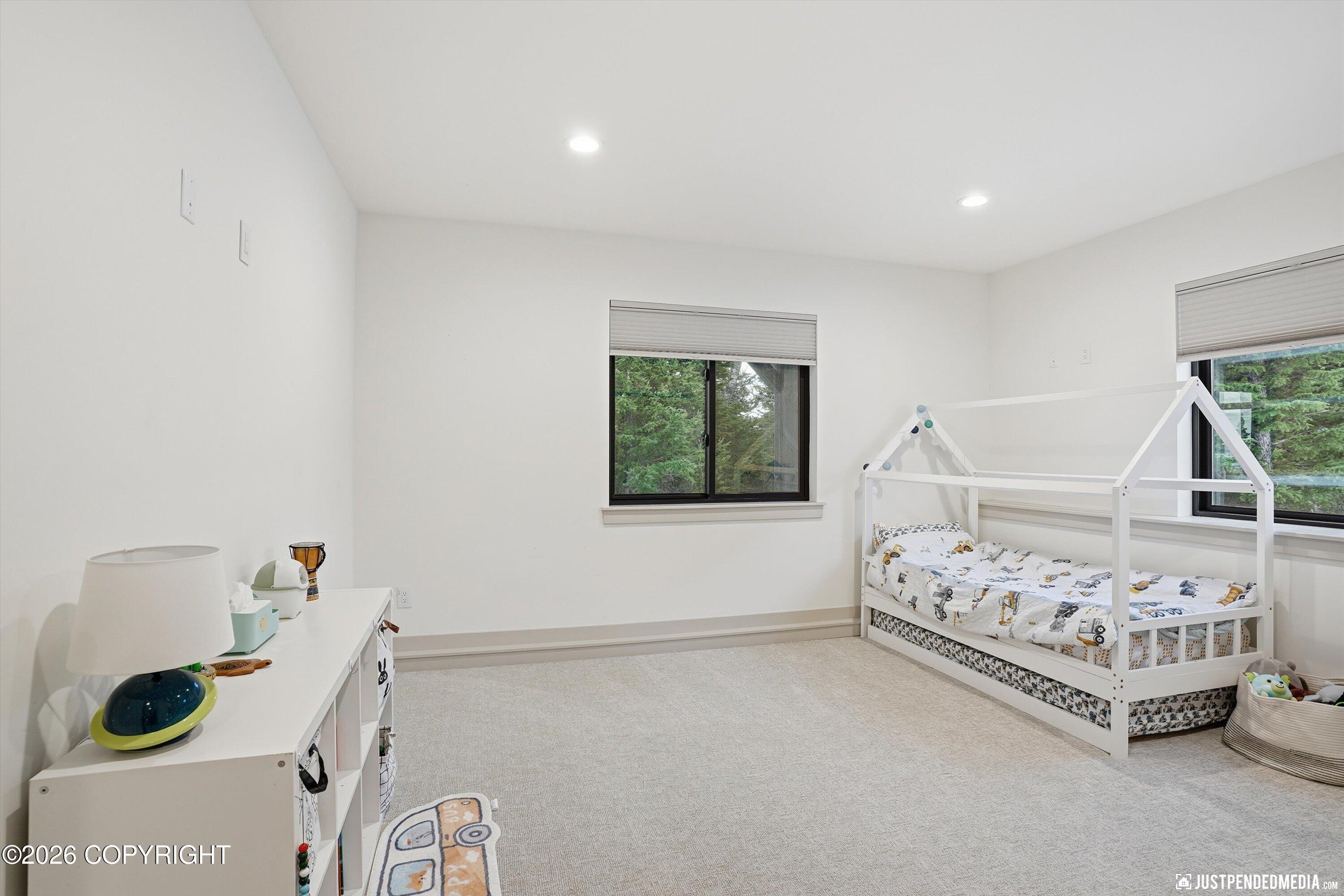 Anchorage, Alaska, 99516, United States, 4 Bedrooms Bedrooms, ,6 BathroomsBathrooms,Residential,Active,2011878