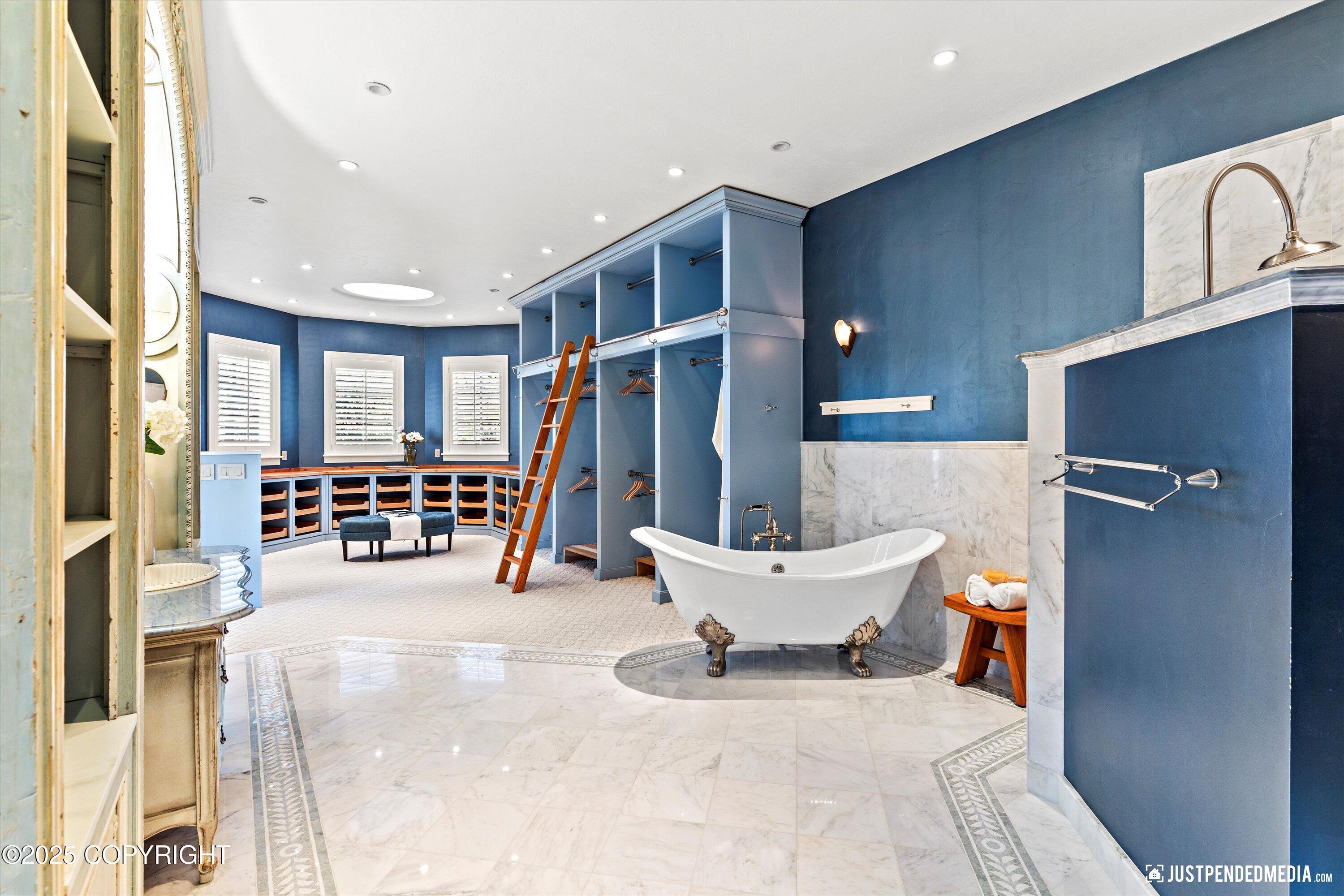 Anchorage, Alaska, 99502, United States, 5 Bedrooms Bedrooms, ,8 BathroomsBathrooms,Residential,Active,1964267