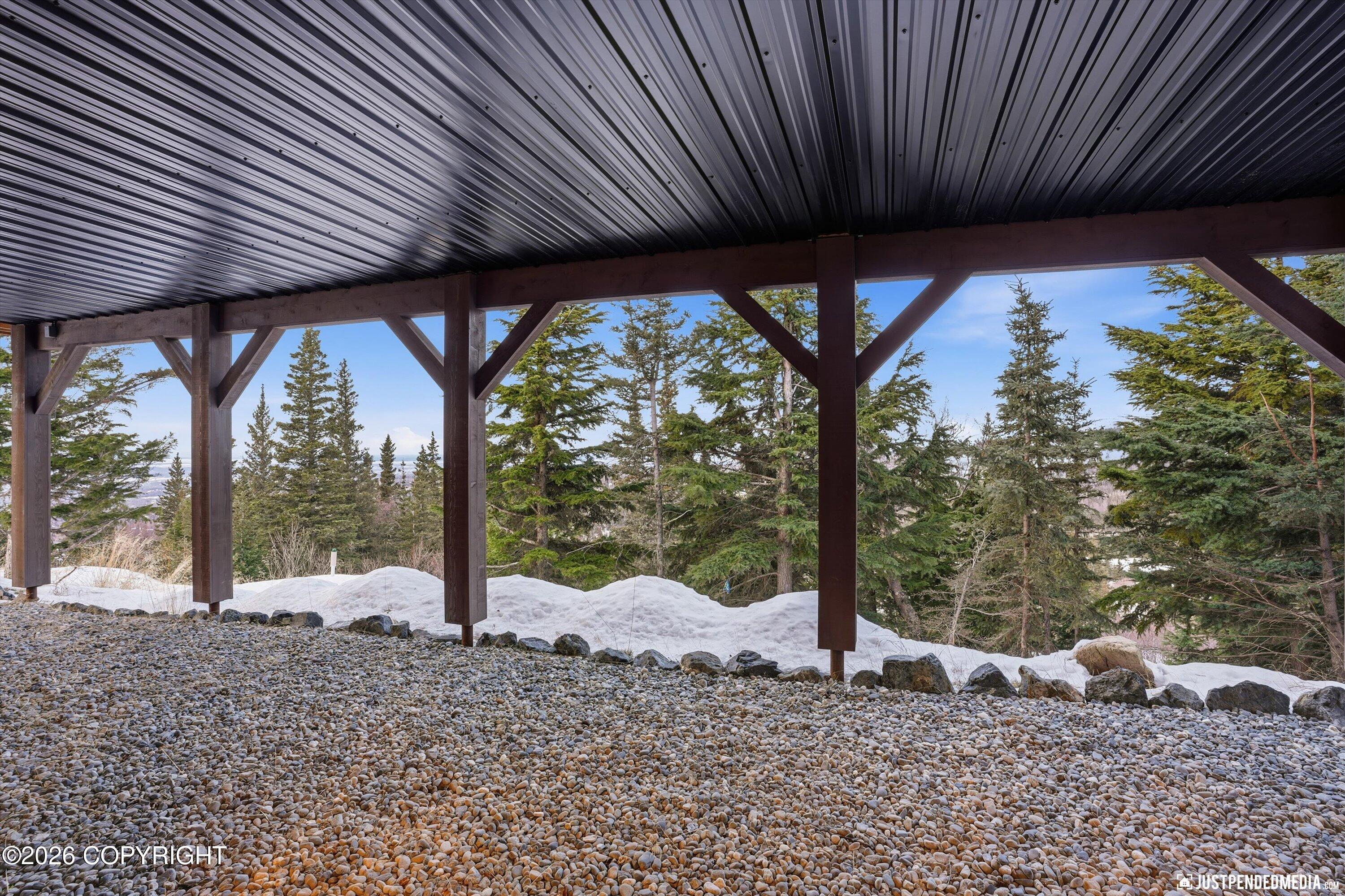 Anchorage, Alaska, 99516, United States, 4 Bedrooms Bedrooms, ,6 BathroomsBathrooms,Residential,Active,2011878