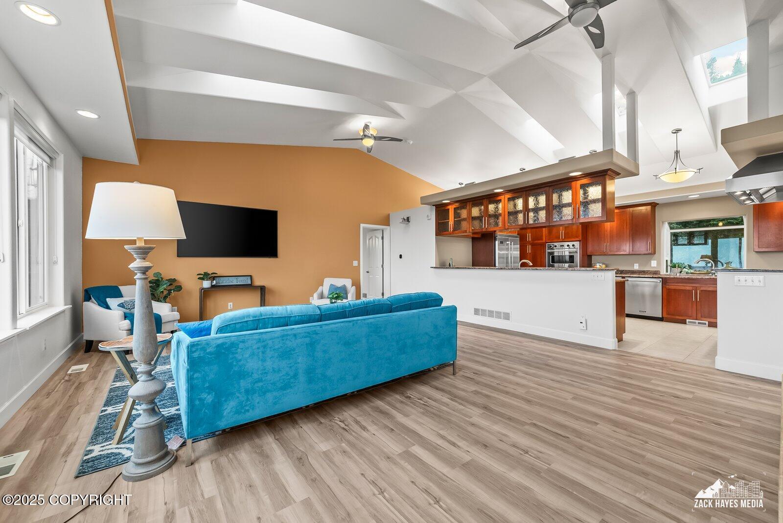 Anchorage, Alaska, 99507, United States, 4 Bedrooms Bedrooms, ,4 BathroomsBathrooms,Residential,Active,1965789