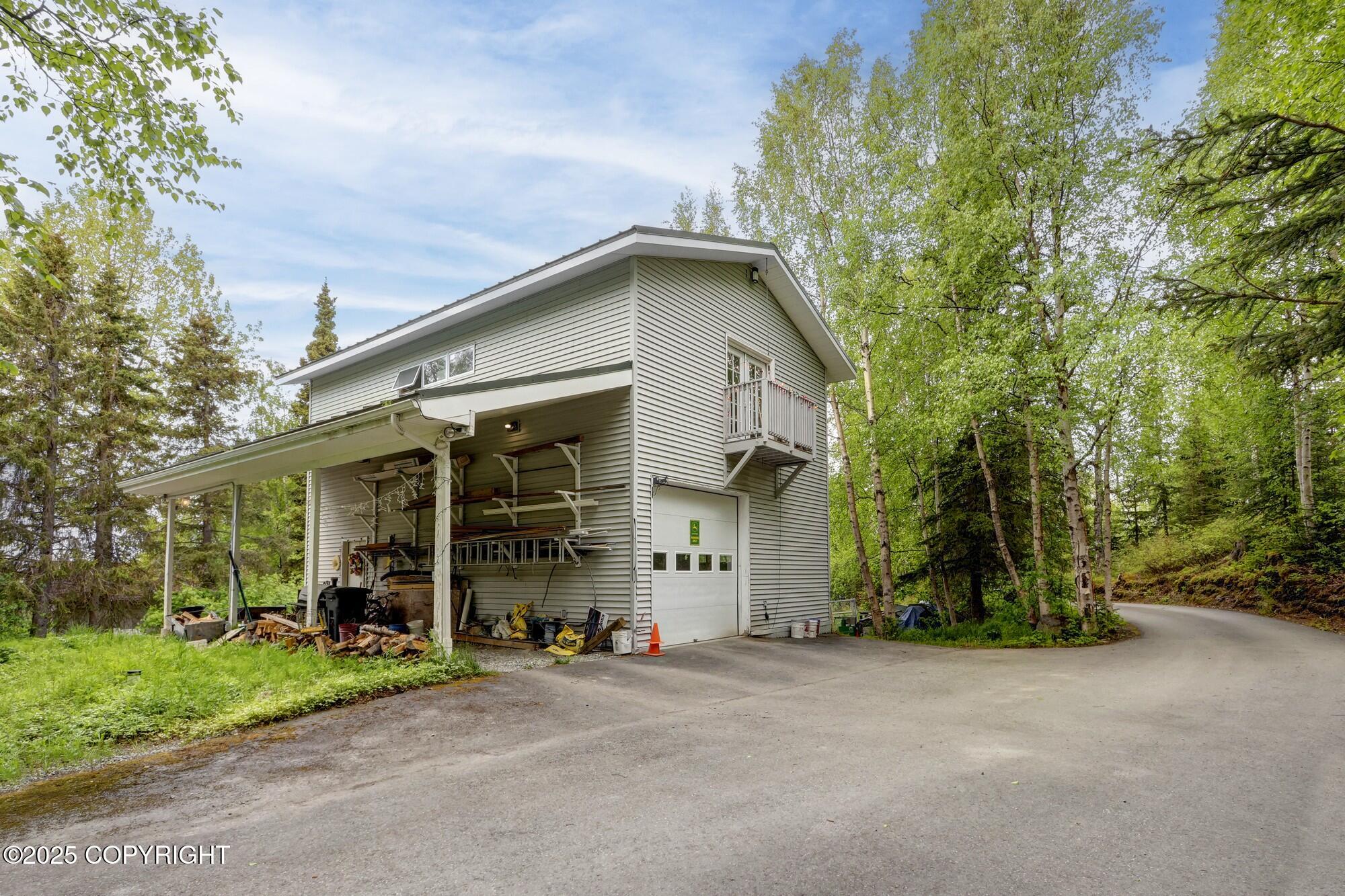 Anchorage, Alaska, 99516, United States, 4 Bedrooms Bedrooms, ,5 BathroomsBathrooms,Residential,Active,1914594