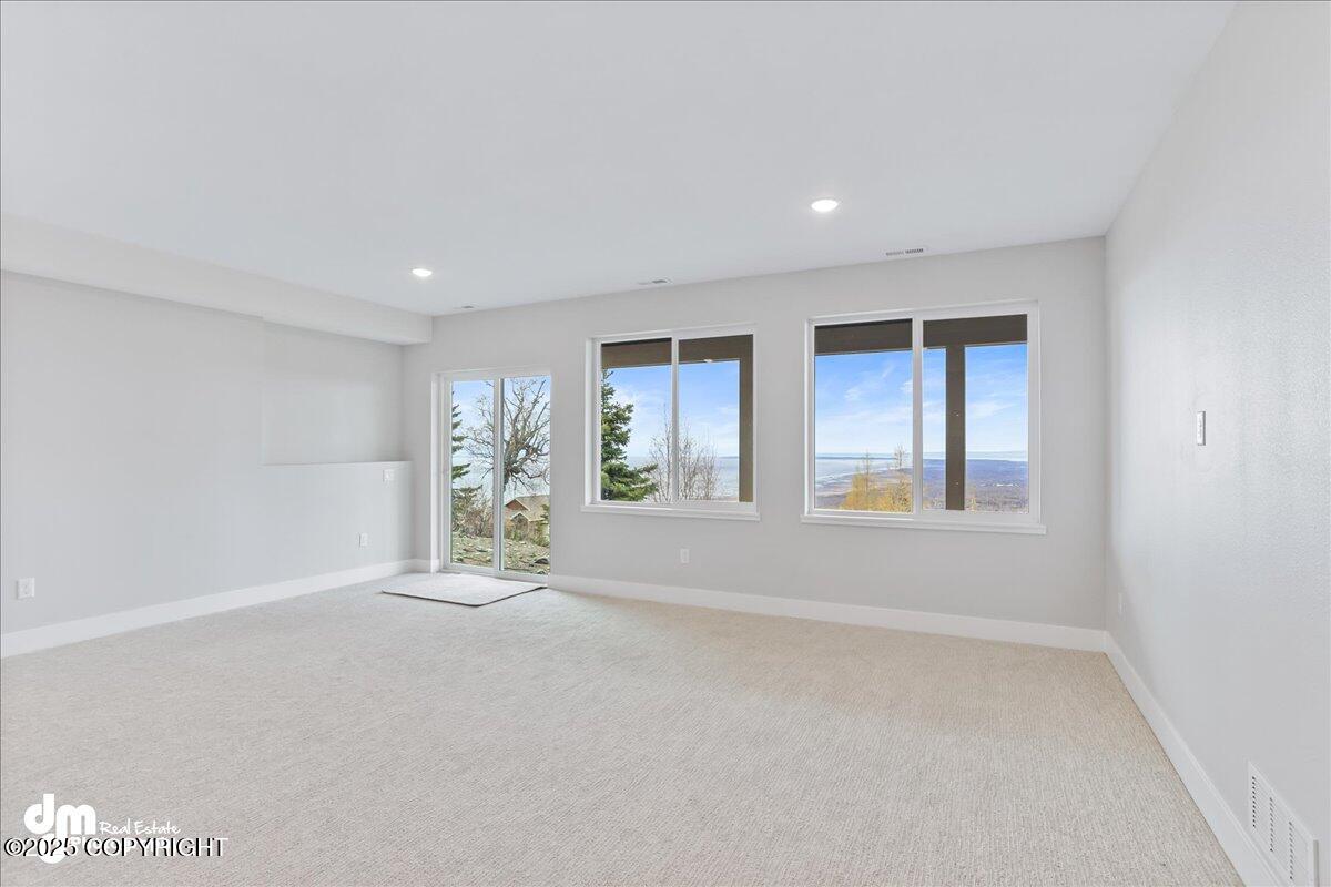 Anchorage, Alaska, 99516, United States, 5 Bedrooms Bedrooms, ,4 BathroomsBathrooms,Residential,Active,1922284