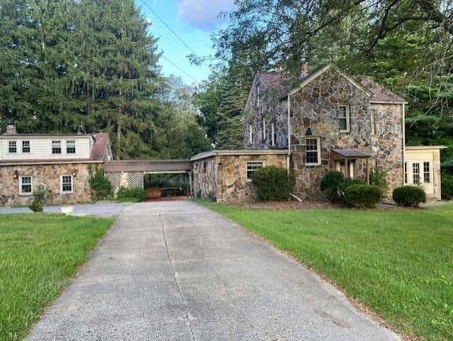 286 METZ RD, FOXBURG, PA 16049, photo 1 of 19