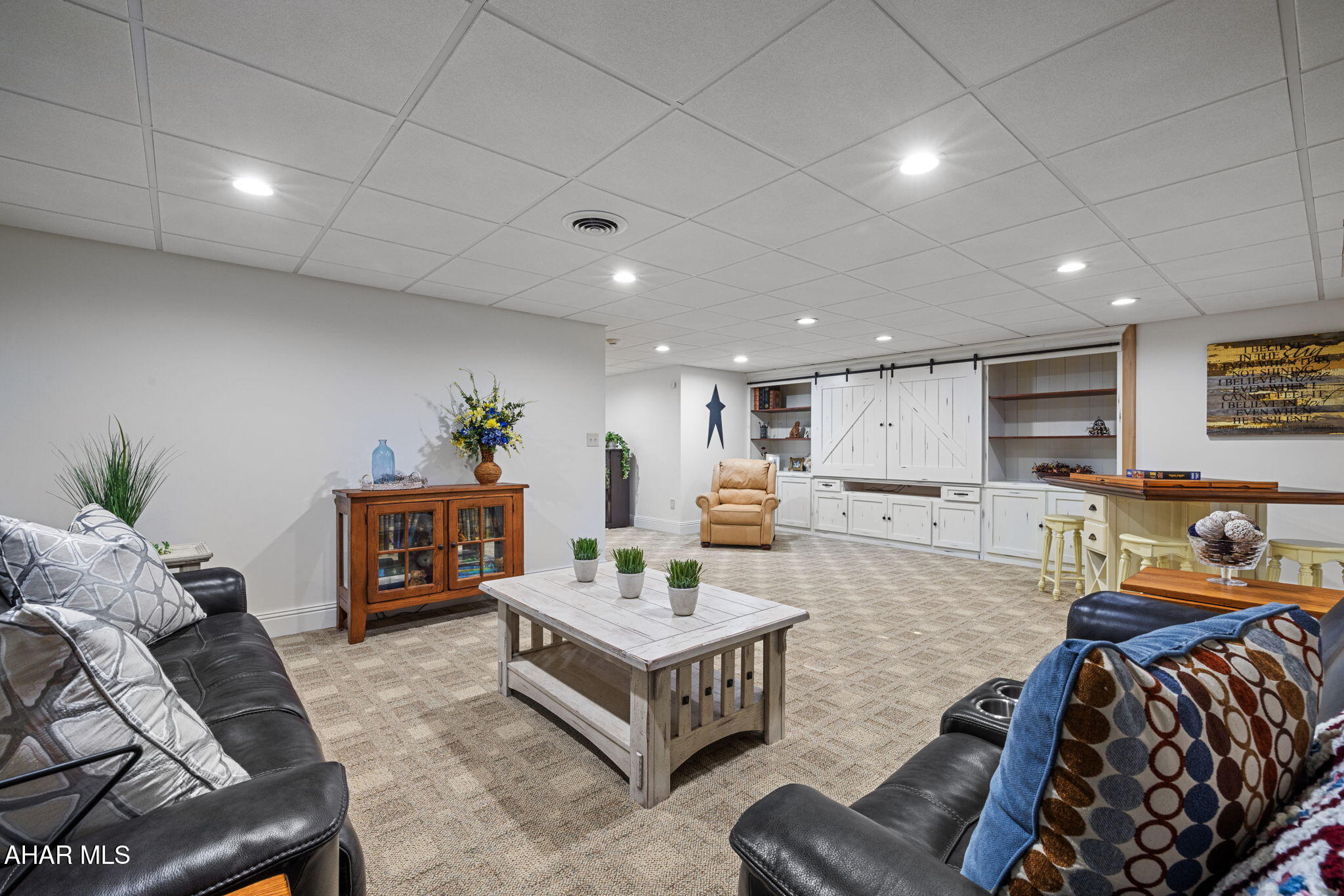 Hollidaysburg, Pennsylvania, 16648, United States, 6 Bedrooms Bedrooms, ,7 BathroomsBathrooms,Residential,Active,1971793