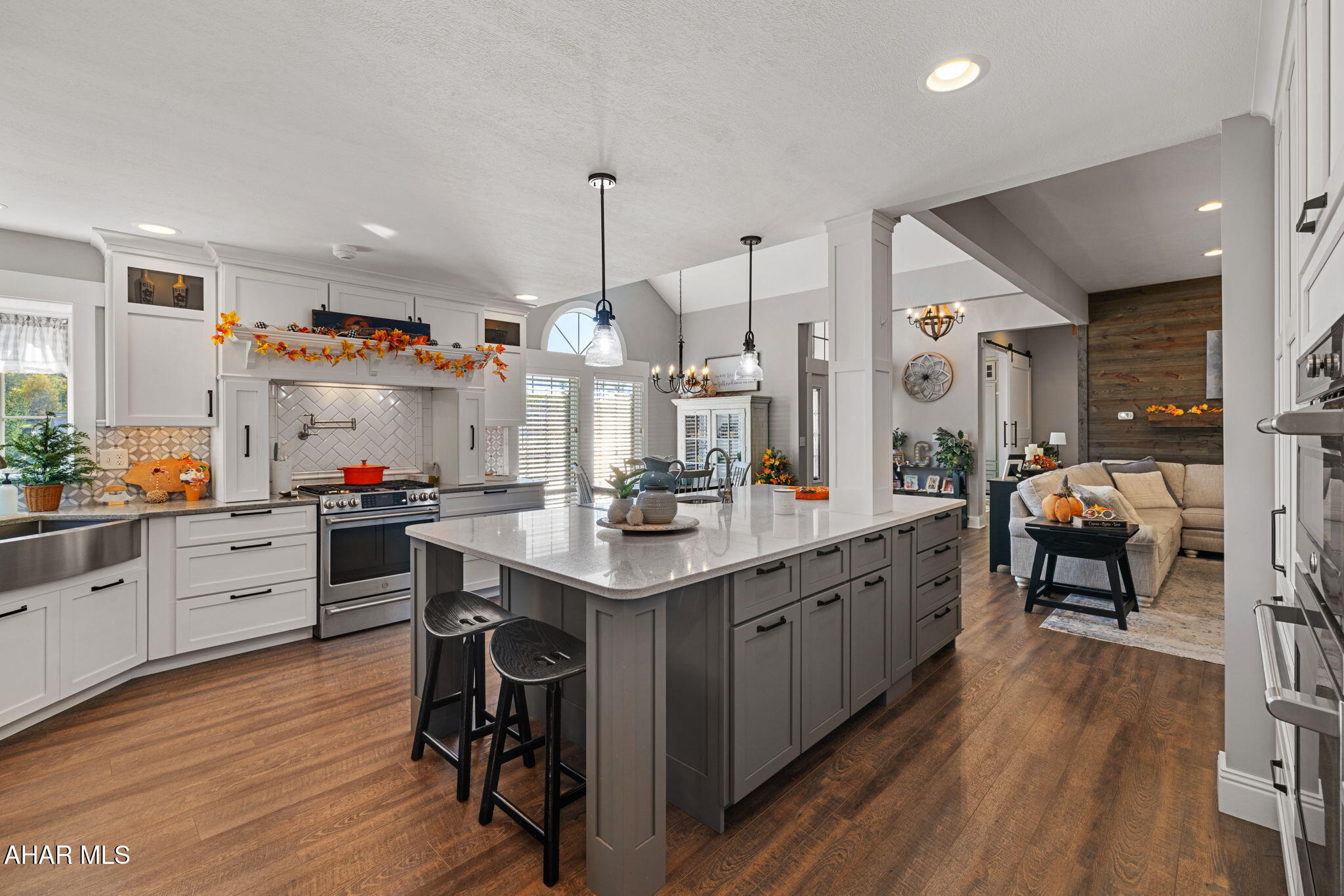 Hollidaysburg, Pennsylvania, 16648, United States, 6 Bedrooms Bedrooms, ,7 BathroomsBathrooms,Residential,Active,1971793