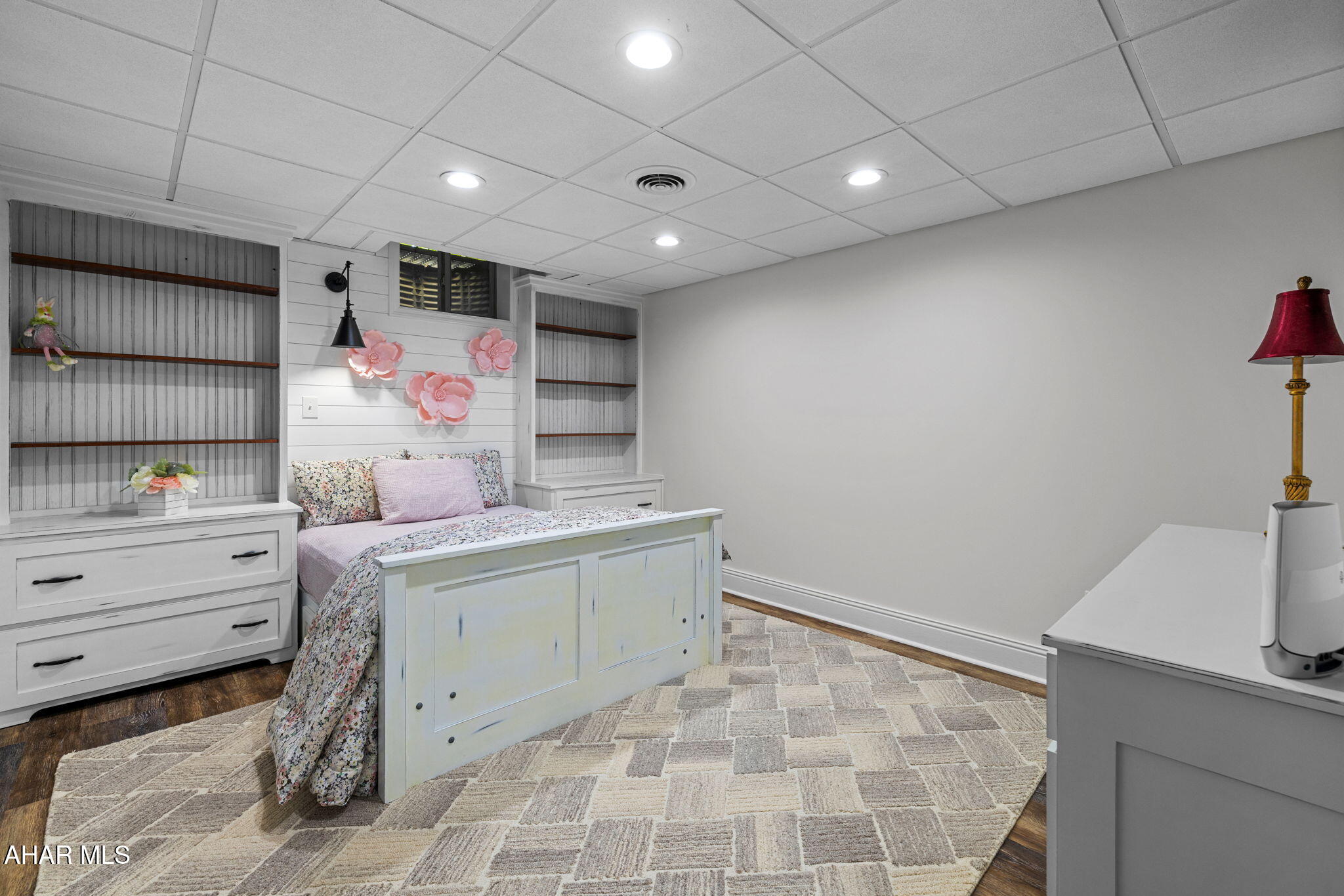 Hollidaysburg, Pennsylvania, 16648, United States, 6 Bedrooms Bedrooms, ,7 BathroomsBathrooms,Residential,Active,1971793