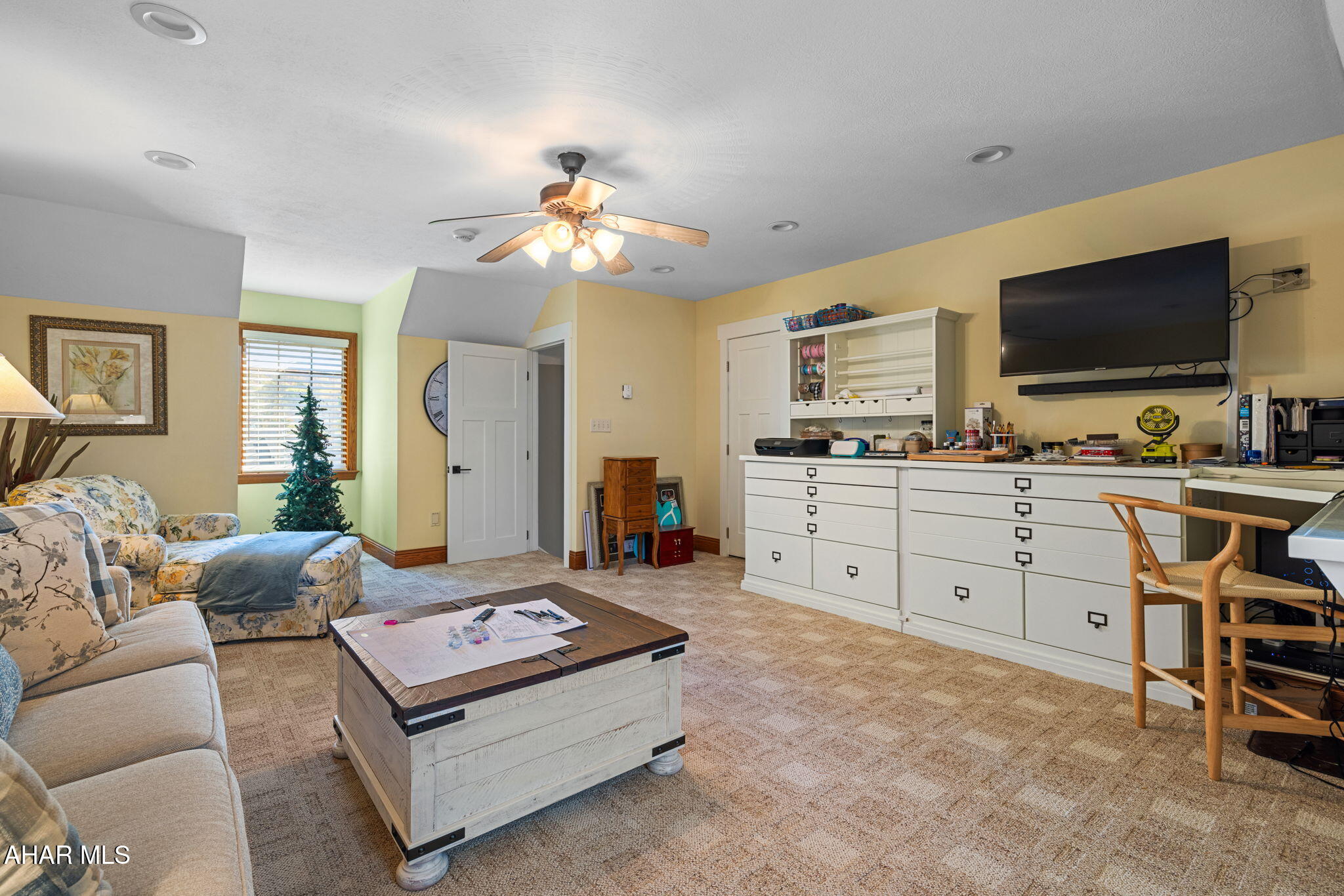 Hollidaysburg, Pennsylvania, 16648, United States, 6 Bedrooms Bedrooms, ,7 BathroomsBathrooms,Residential,Active,1971793