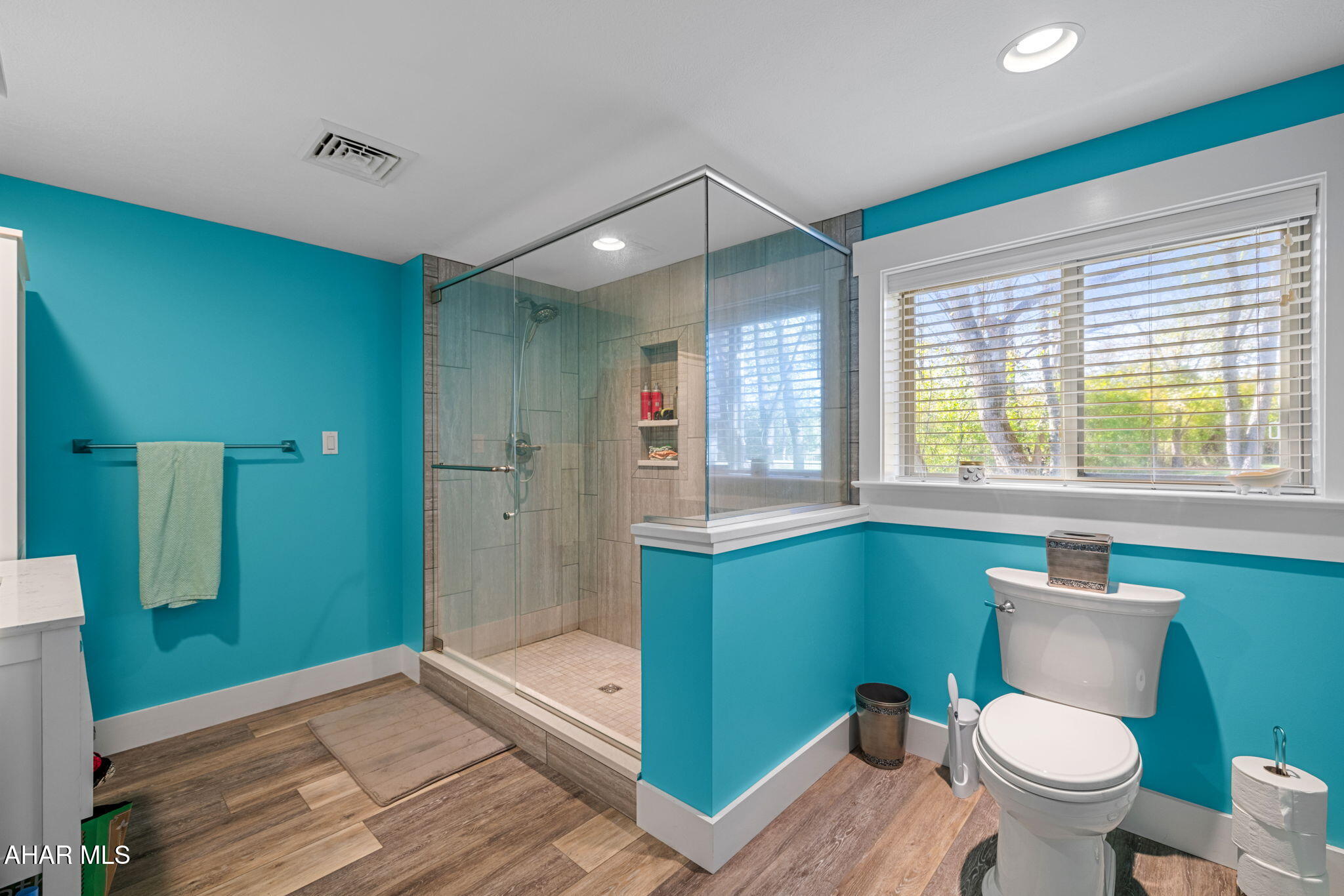 Hollidaysburg, Pennsylvania, 16648, United States, 6 Bedrooms Bedrooms, ,7 BathroomsBathrooms,Residential,Active,1971793