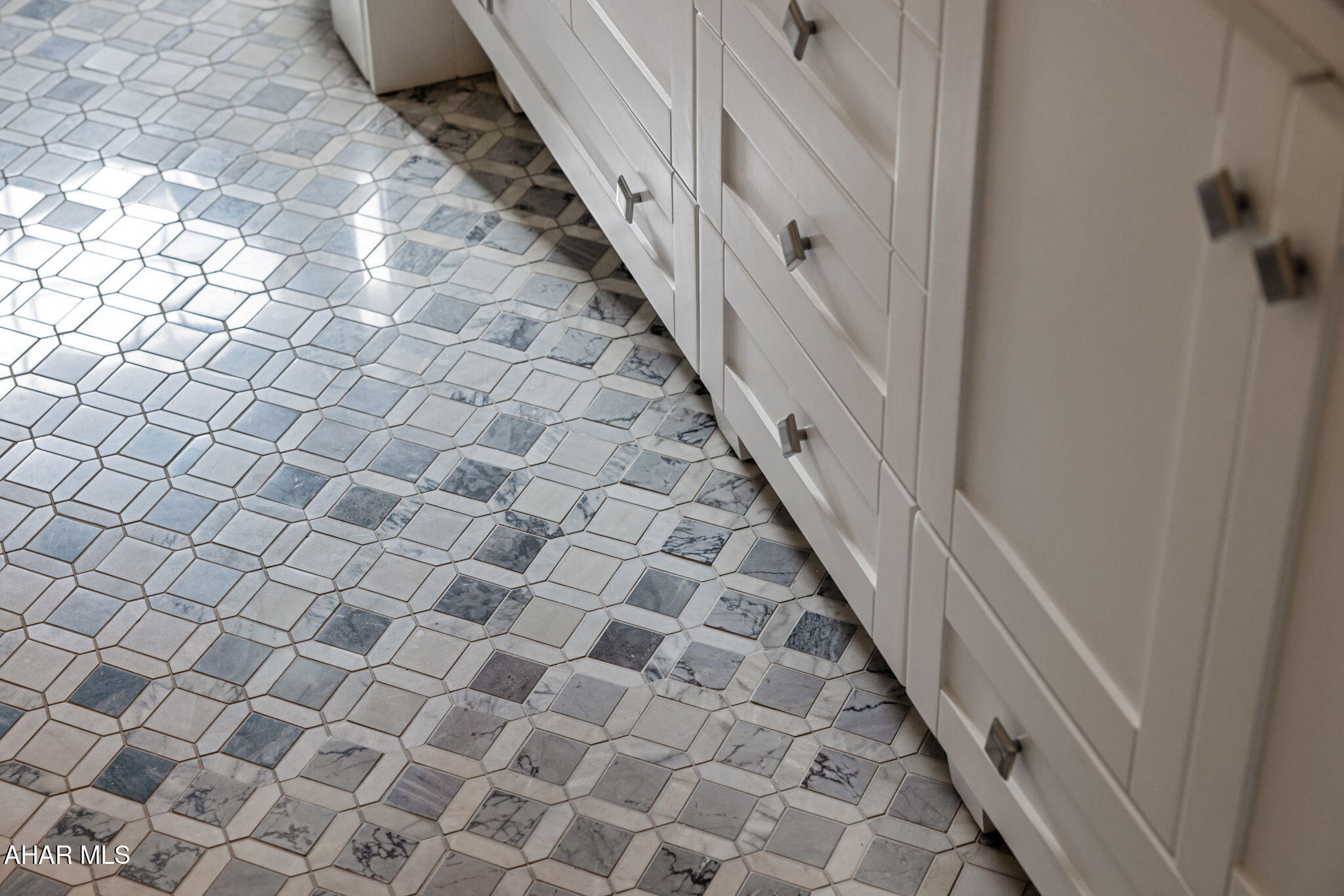 Hollidaysburg, Pennsylvania, 16648, United States, 6 Bedrooms Bedrooms, ,7 BathroomsBathrooms,Residential,Active,1971793