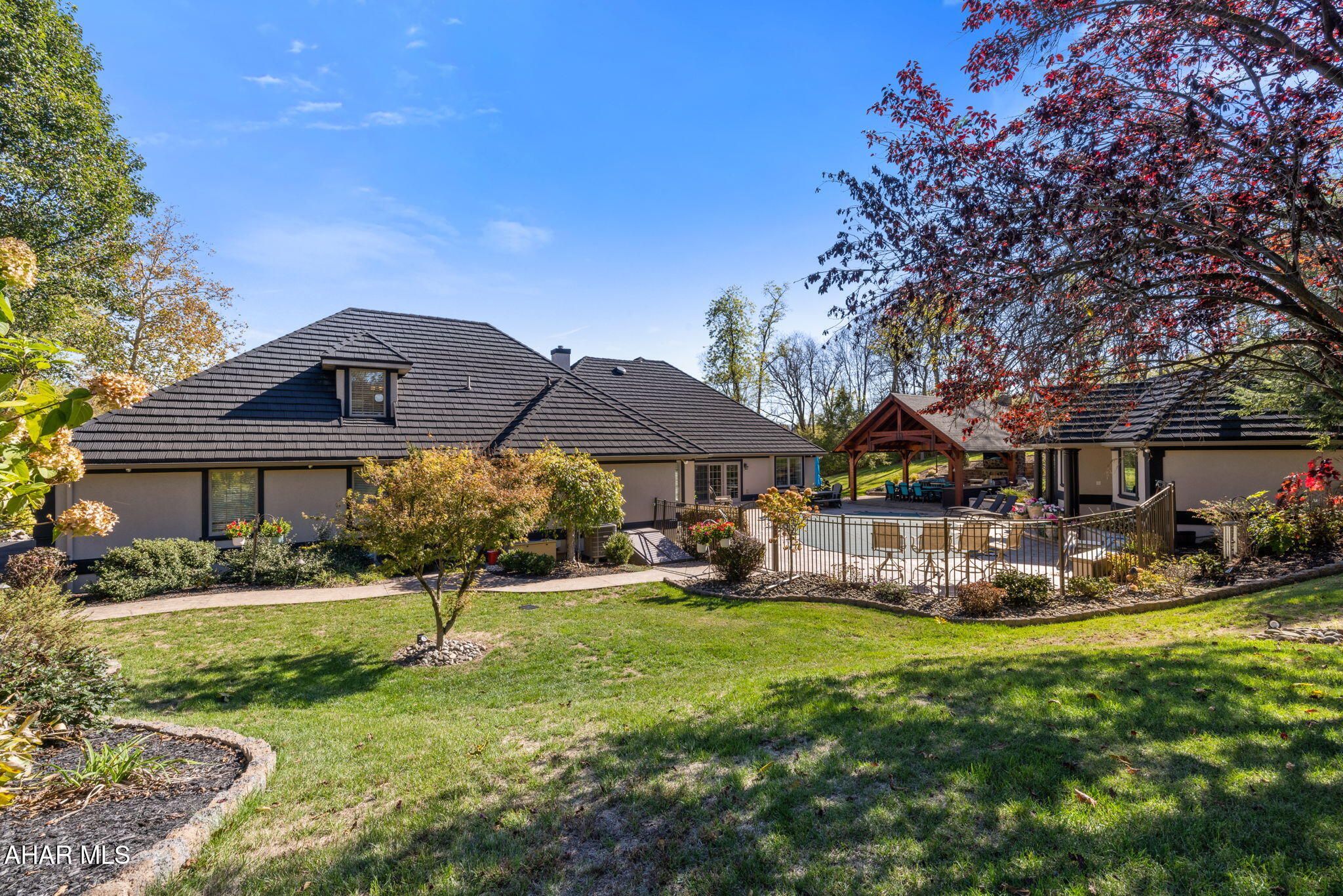 Hollidaysburg, Pennsylvania, 16648, United States, 6 Bedrooms Bedrooms, ,7 BathroomsBathrooms,Residential,Active,1971793