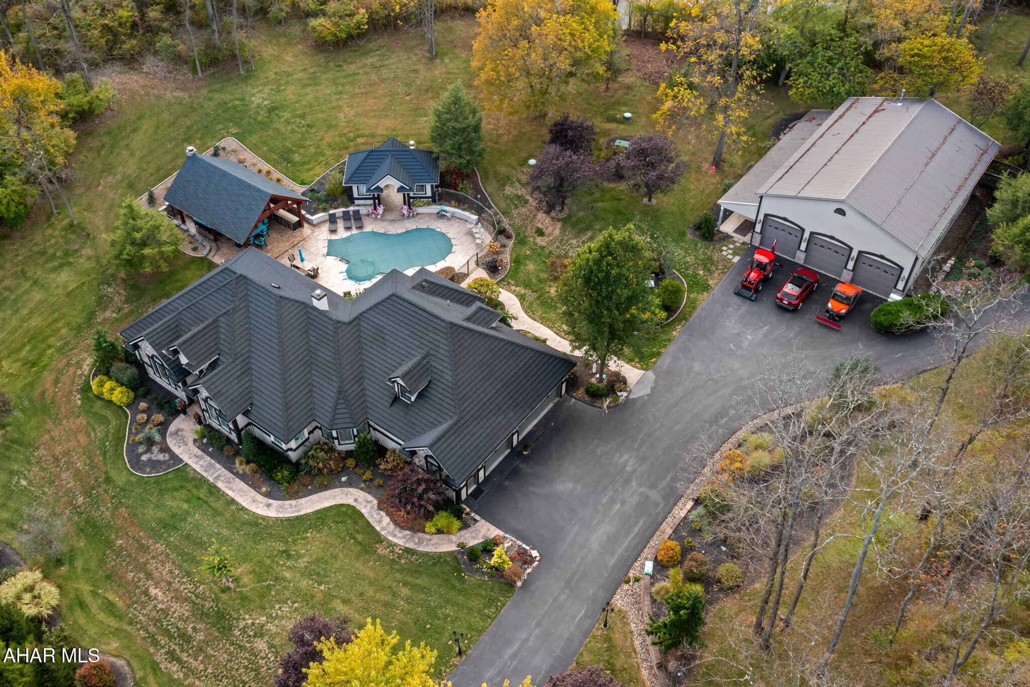 Hollidaysburg, Pennsylvania, 16648, United States, 6 Bedrooms Bedrooms, ,7 BathroomsBathrooms,Residential,Active,1971793