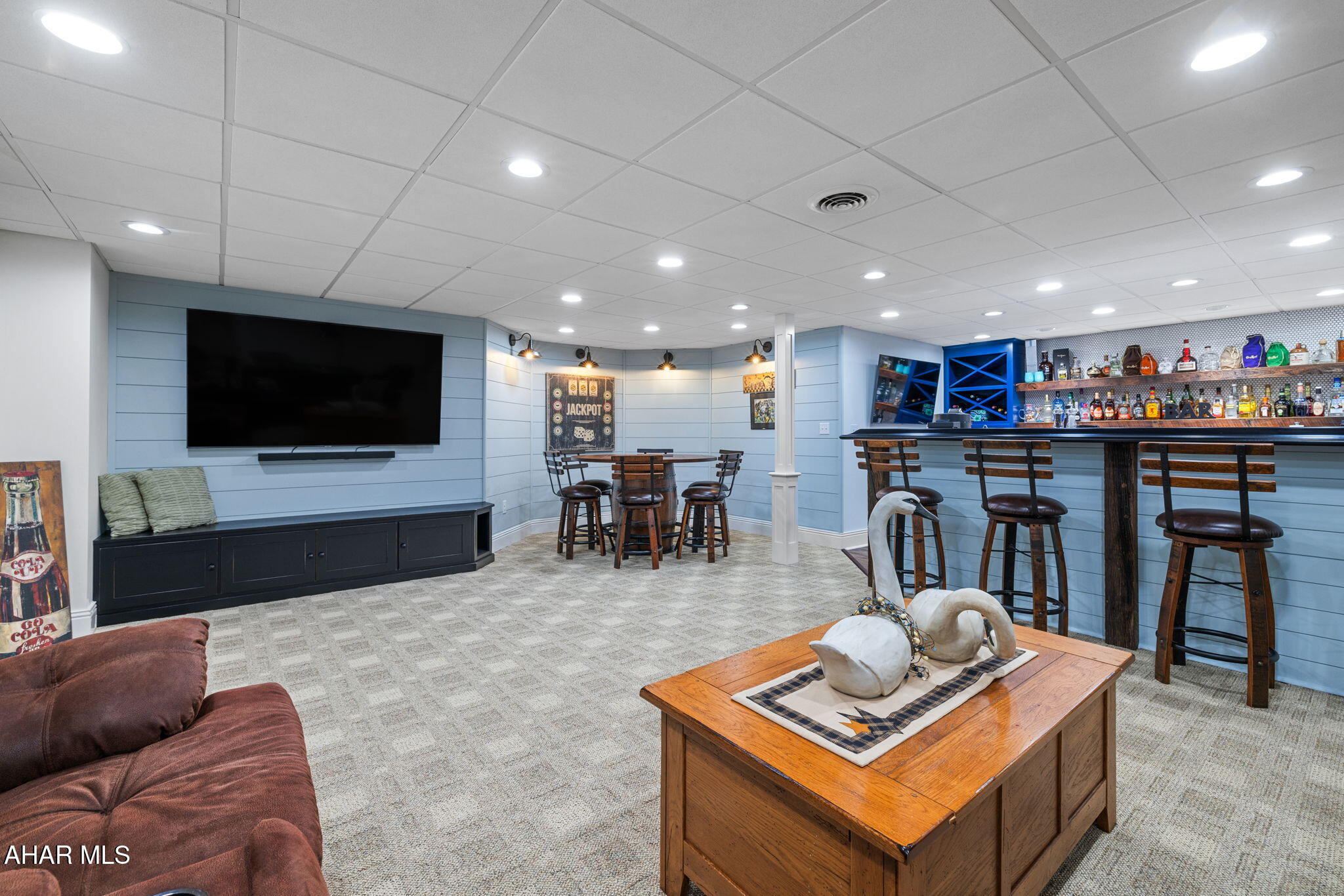 Hollidaysburg, Pennsylvania, 16648, United States, 6 Bedrooms Bedrooms, ,7 BathroomsBathrooms,Residential,Active,1971793