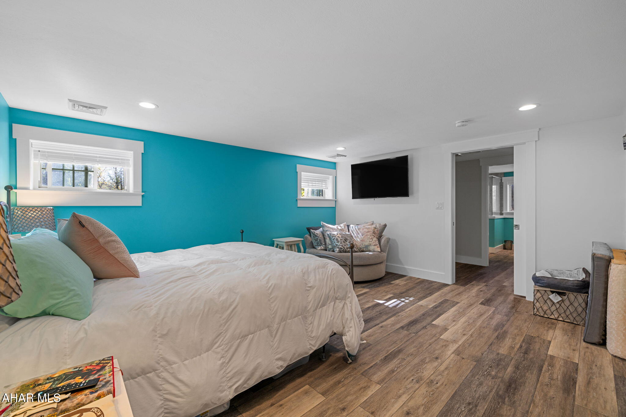 Hollidaysburg, Pennsylvania, 16648, United States, 6 Bedrooms Bedrooms, ,7 BathroomsBathrooms,Residential,Active,1971793