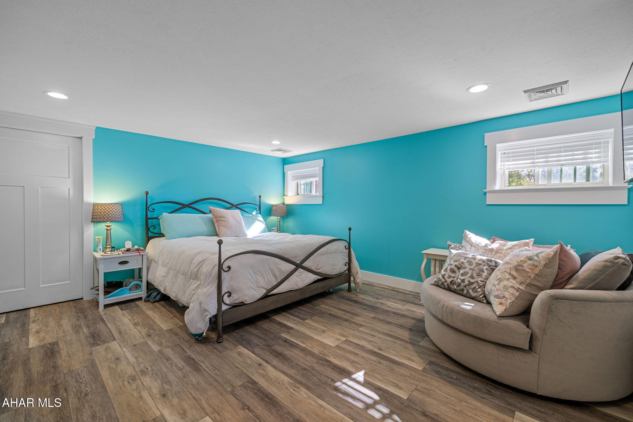 Hollidaysburg, Pennsylvania, 16648, United States, 6 Bedrooms Bedrooms, ,7 BathroomsBathrooms,Residential,Active,1971793