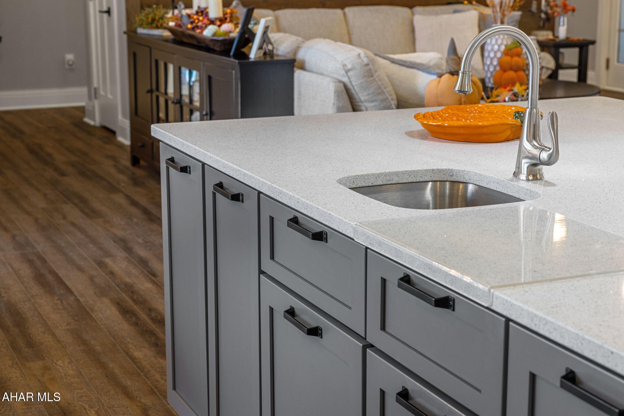 Hollidaysburg, Pennsylvania, 16648, United States, 6 Bedrooms Bedrooms, ,7 BathroomsBathrooms,Residential,Active,1971793