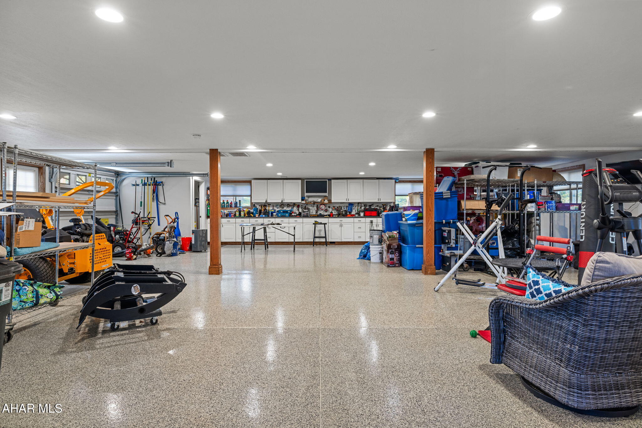 Hollidaysburg, Pennsylvania, 16648, United States, 6 Bedrooms Bedrooms, ,7 BathroomsBathrooms,Residential,Active,1971793