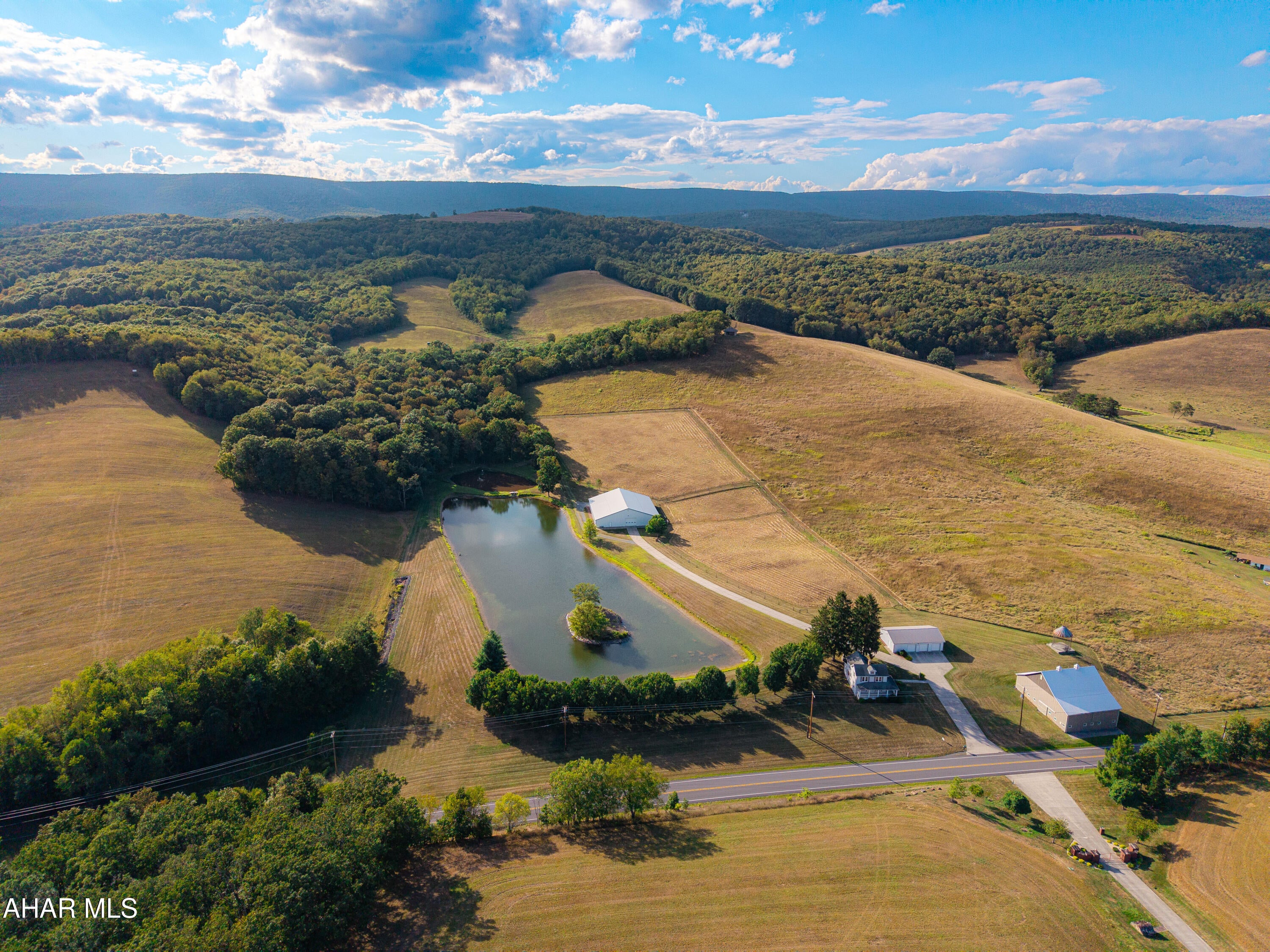 Alum Bank, Pennsylvania, 15521, United States, 3 Bedrooms Bedrooms, ,3 BathroomsBathrooms,Residential,Active,1926884