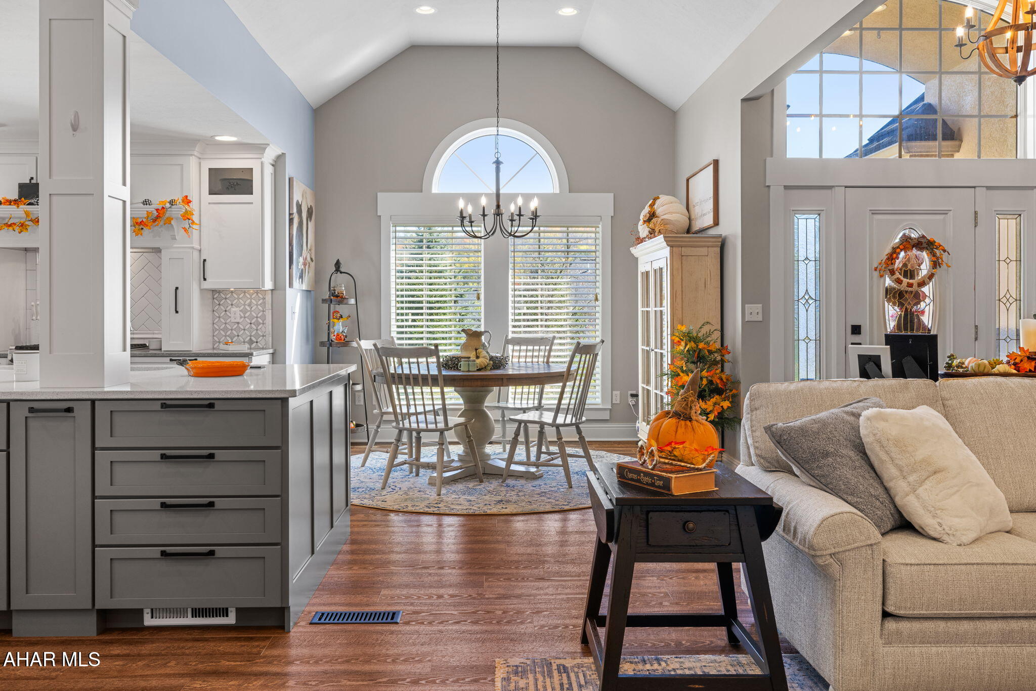 Hollidaysburg, Pennsylvania, 16648, United States, 6 Bedrooms Bedrooms, ,7 BathroomsBathrooms,Residential,Active,1971793