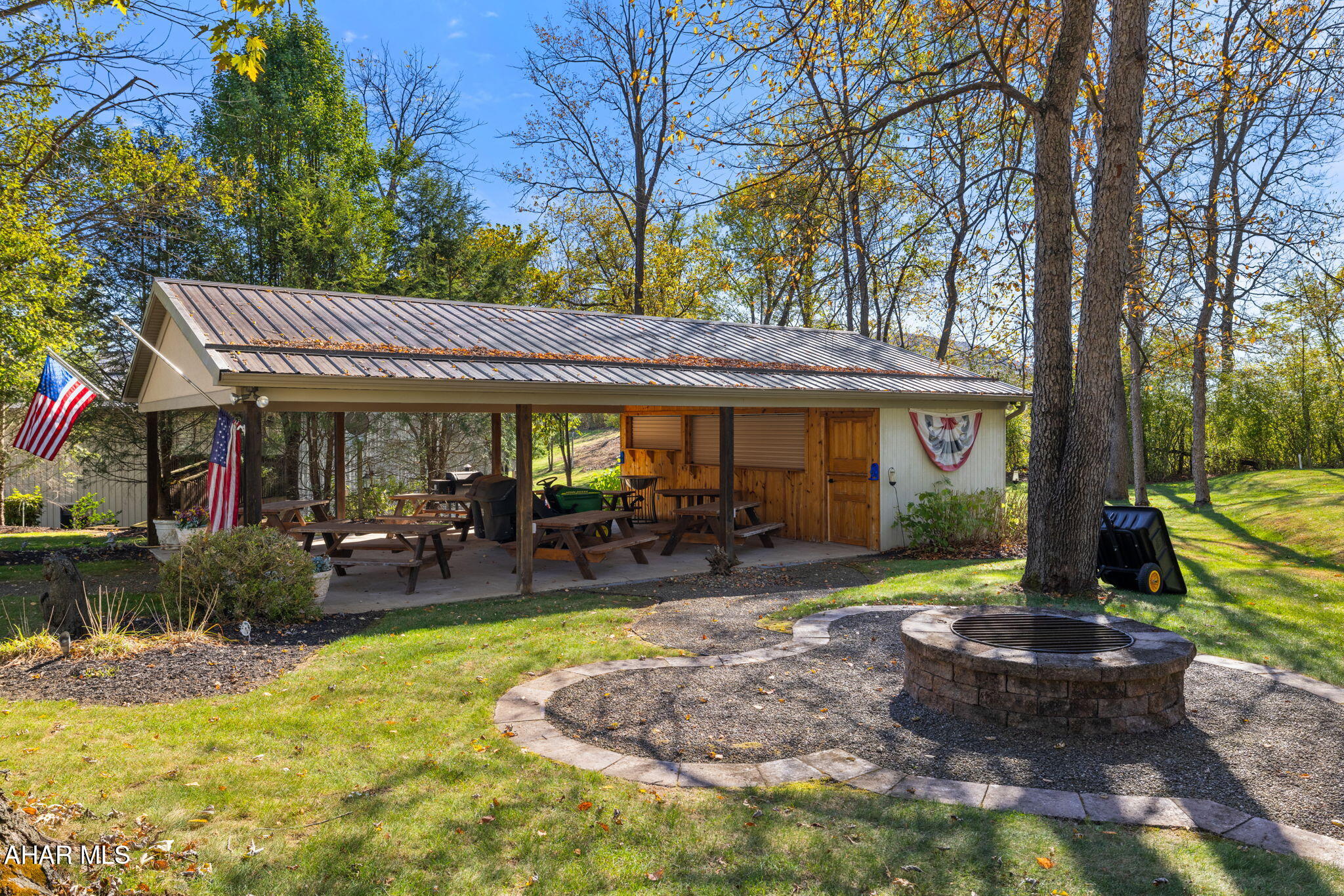 Hollidaysburg, Pennsylvania, 16648, United States, 6 Bedrooms Bedrooms, ,7 BathroomsBathrooms,Residential,Active,1971793