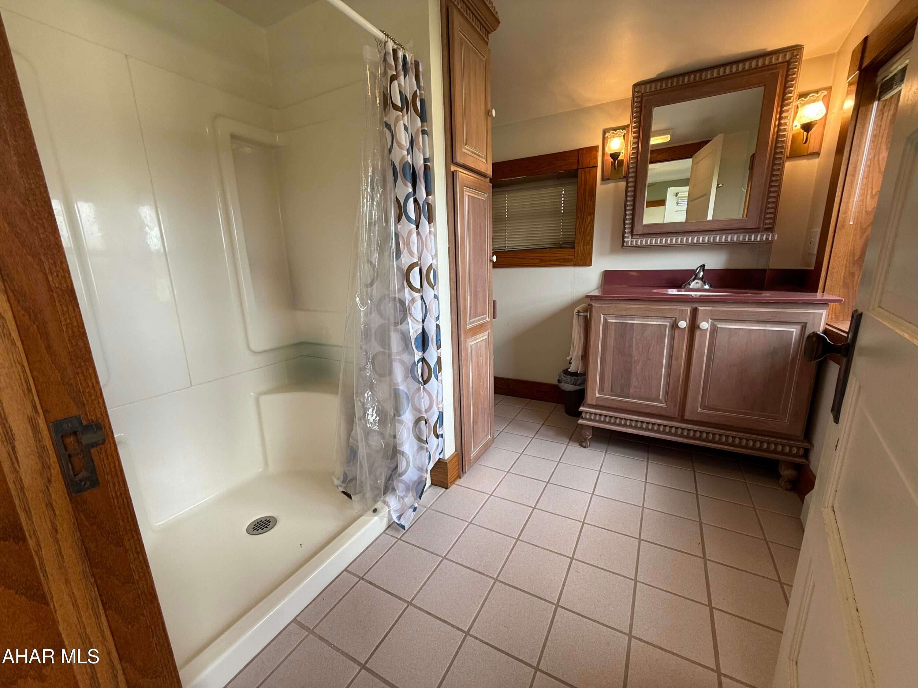 Alum Bank, Pennsylvania, 15521, United States, 3 Bedrooms Bedrooms, ,3 BathroomsBathrooms,Residential,Active,1926884