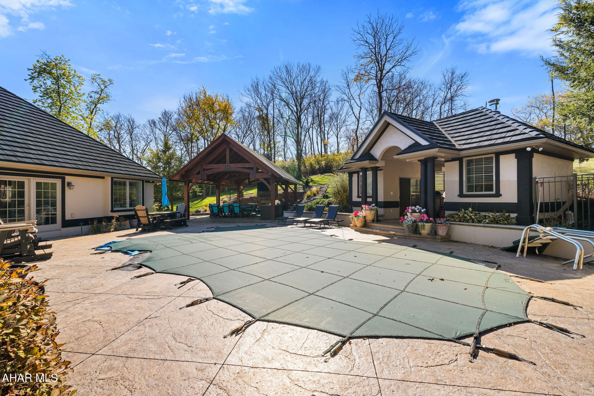 Hollidaysburg, Pennsylvania, 16648, United States, 6 Bedrooms Bedrooms, ,7 BathroomsBathrooms,Residential,Active,1971793