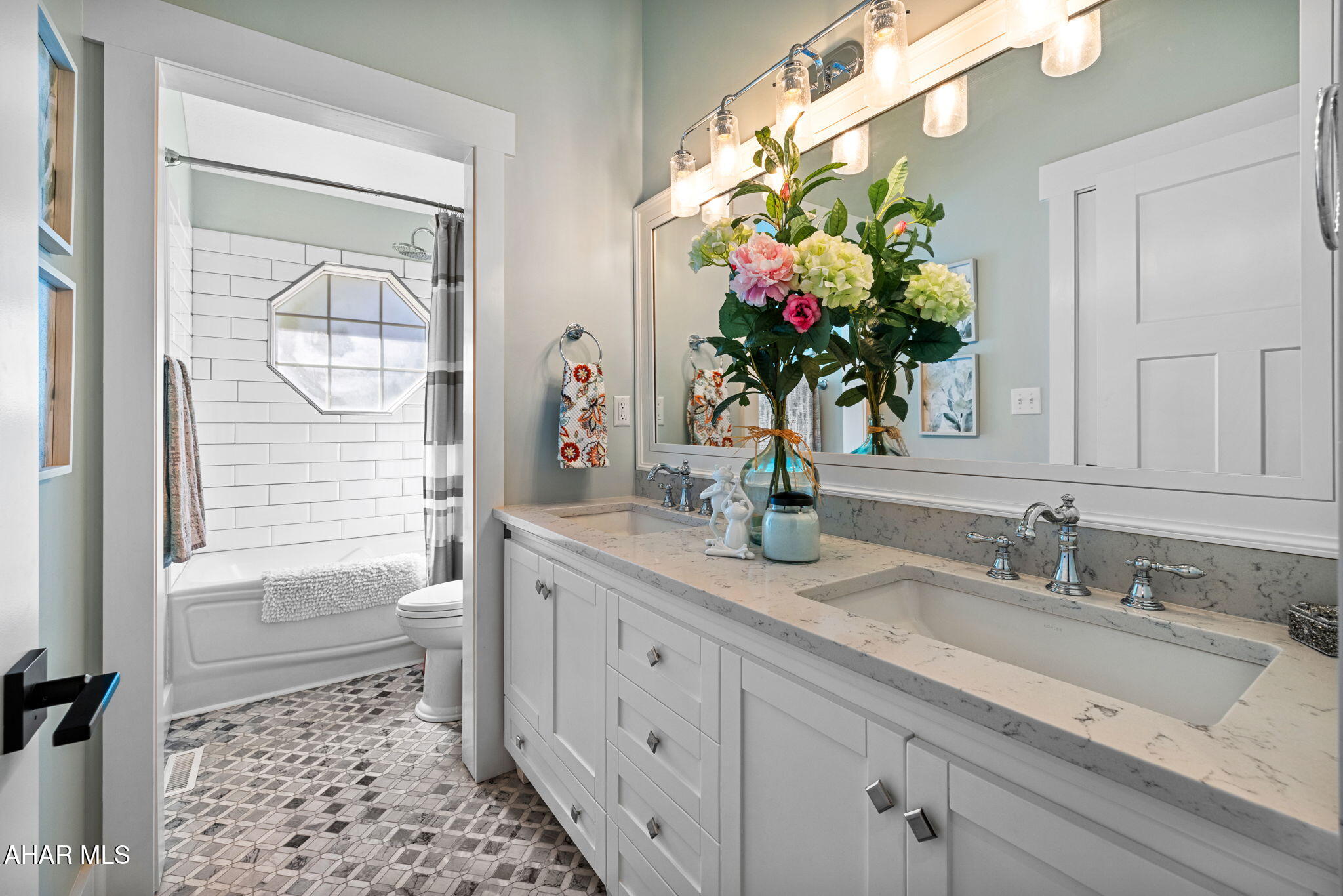 Hollidaysburg, Pennsylvania, 16648, United States, 6 Bedrooms Bedrooms, ,7 BathroomsBathrooms,Residential,Active,1971793