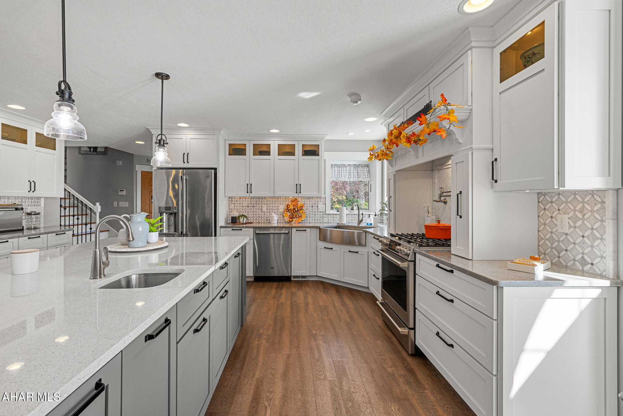 Hollidaysburg, Pennsylvania, 16648, United States, 6 Bedrooms Bedrooms, ,7 BathroomsBathrooms,Residential,Active,1971793