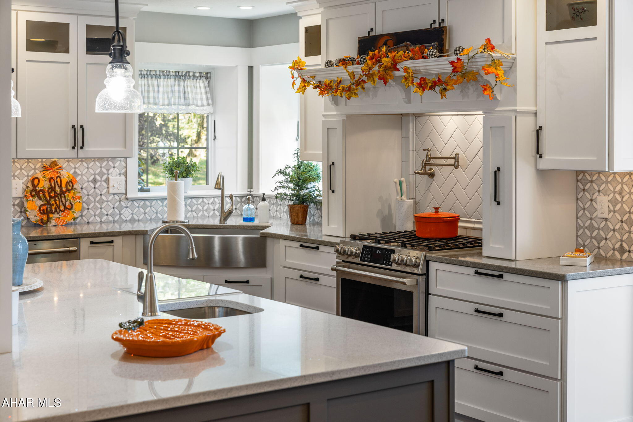 Hollidaysburg, Pennsylvania, 16648, United States, 6 Bedrooms Bedrooms, ,7 BathroomsBathrooms,Residential,Active,1971793