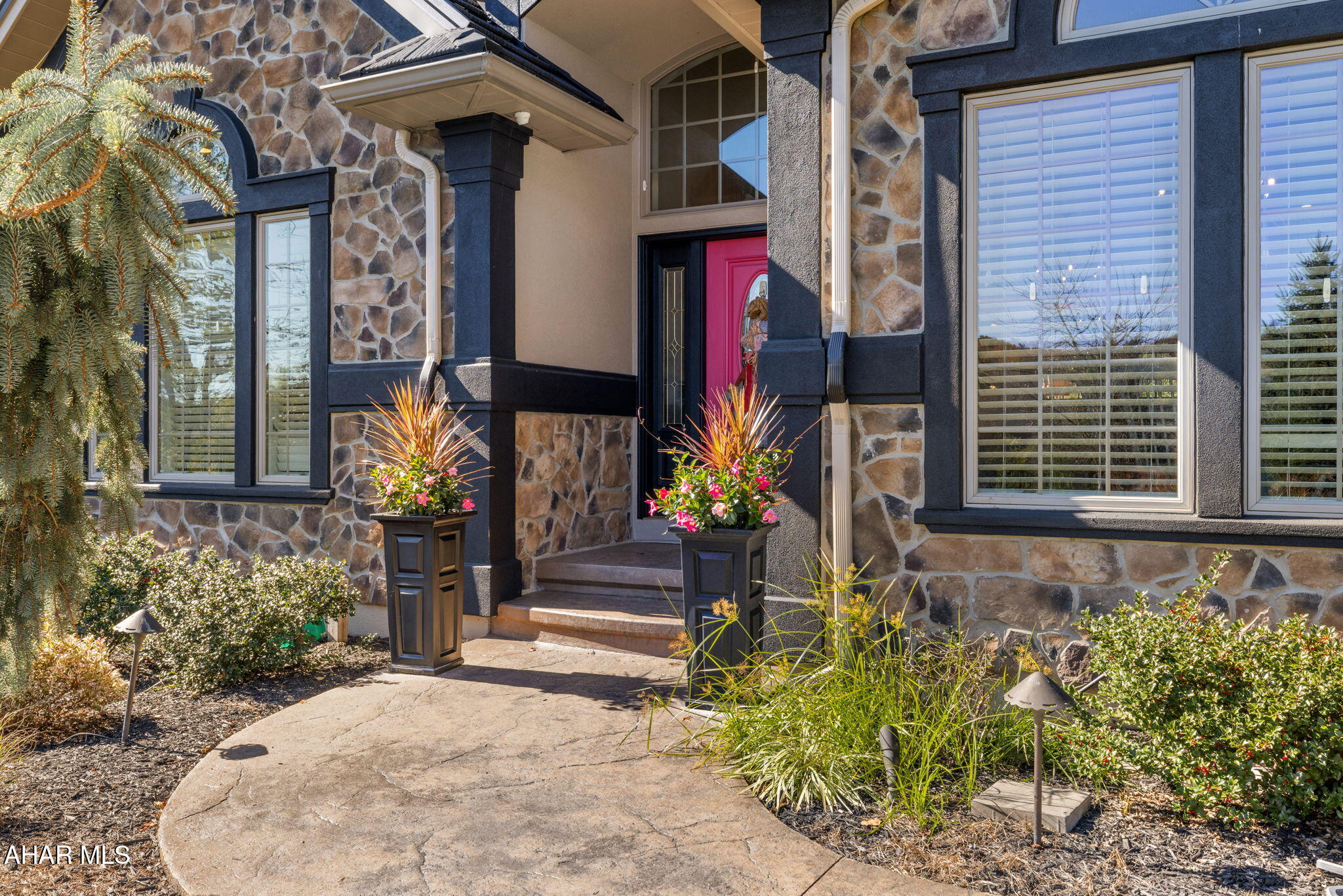 Hollidaysburg, Pennsylvania, 16648, United States, 6 Bedrooms Bedrooms, ,7 BathroomsBathrooms,Residential,Active,1971793