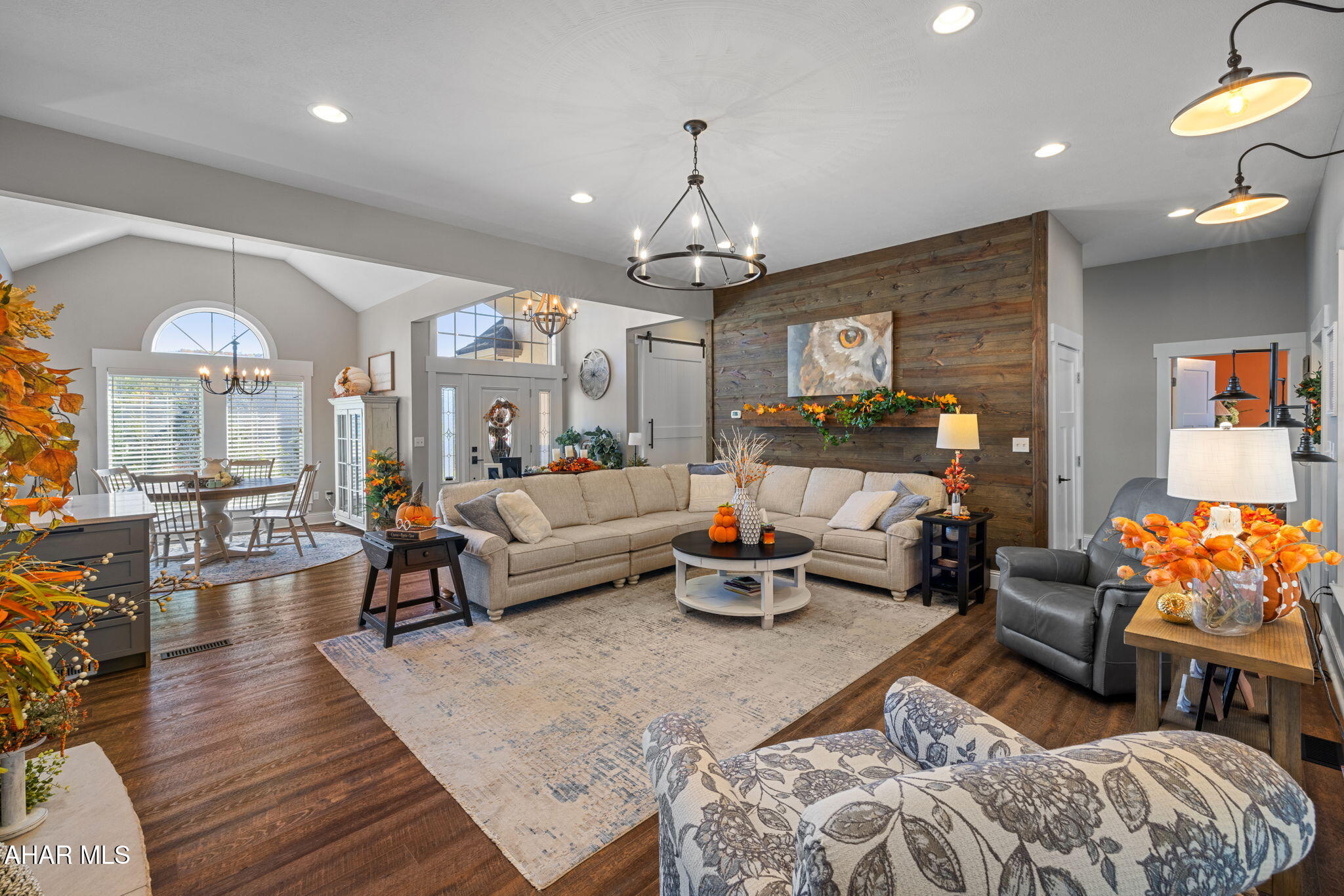 Hollidaysburg, Pennsylvania, 16648, United States, 6 Bedrooms Bedrooms, ,7 BathroomsBathrooms,Residential,Active,1971793