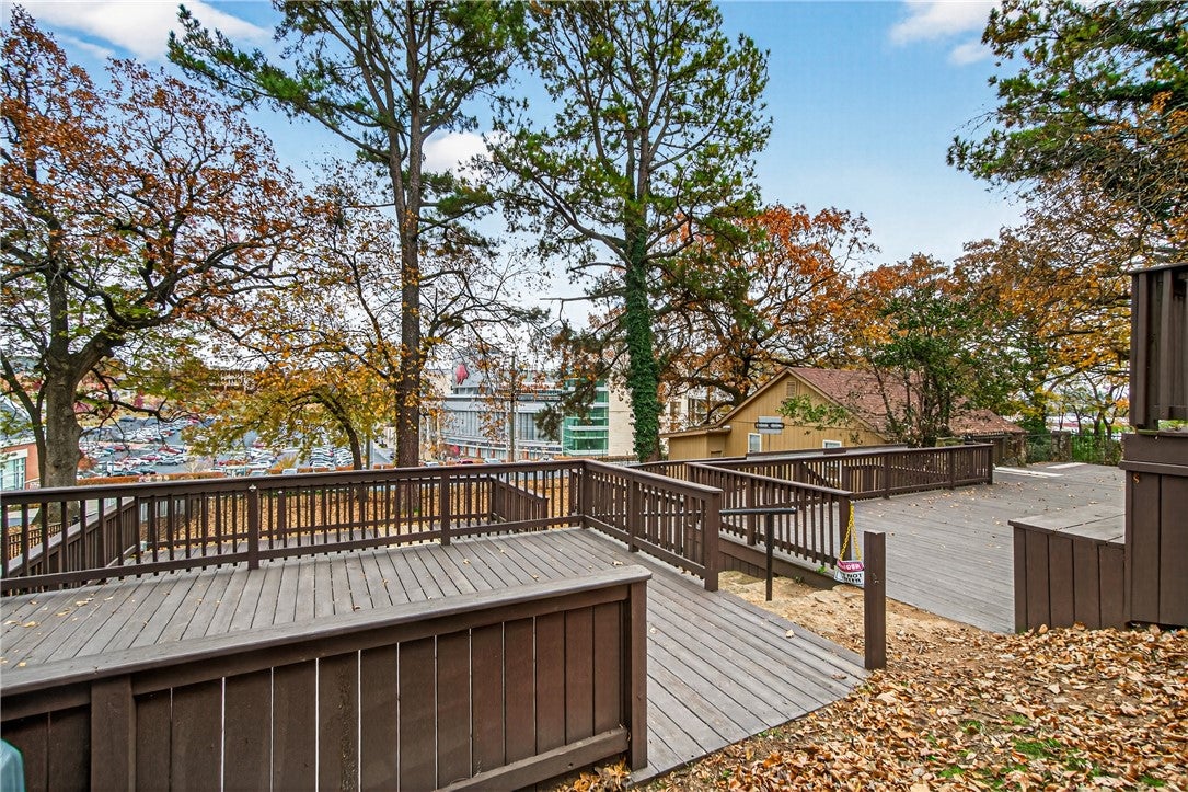 Fayetteville, Arkansas, 72701, United States, 4 Bedrooms Bedrooms, ,4 BathroomsBathrooms,Residential,Active,1993667