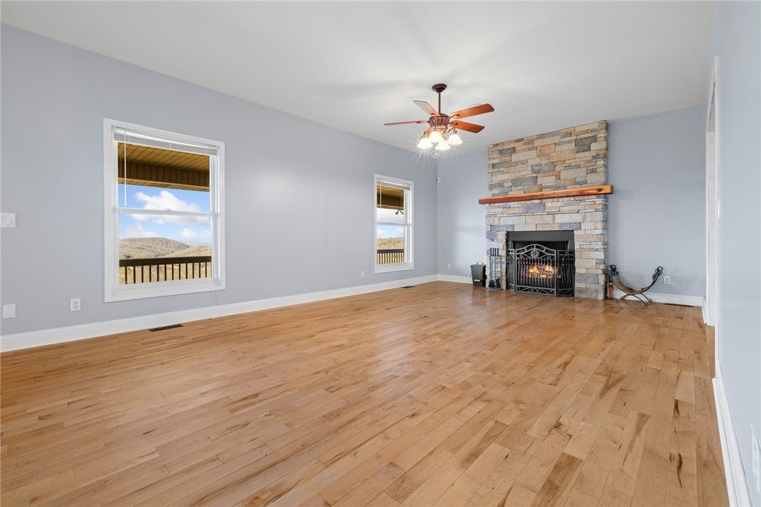 Marshall, Arkansas, 72650, United States, 6 Bedrooms Bedrooms, ,6 BathroomsBathrooms,Residential,Active,2006844