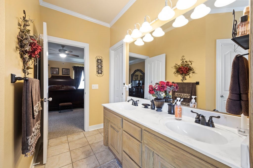 Gravette, Arkansas, 72736, United States, ,3 BathroomsBathrooms,Residential,Active,1849524