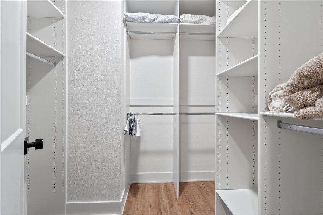 Fayetteville, Arkansas, 72701, United States, 4 Bedrooms Bedrooms, ,4 BathroomsBathrooms,Residential,Active,1993667