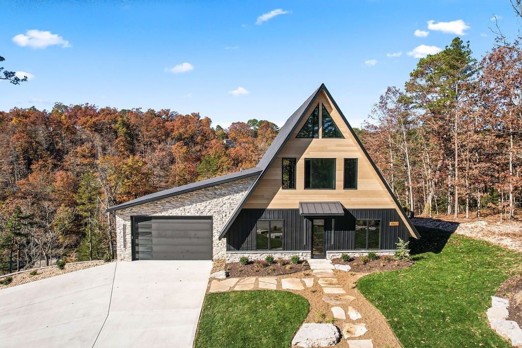 Rogers, Arkansas, 72756, United States, 3 Bedrooms Bedrooms, ,2 BathroomsBathrooms,Residential,Active,1990622