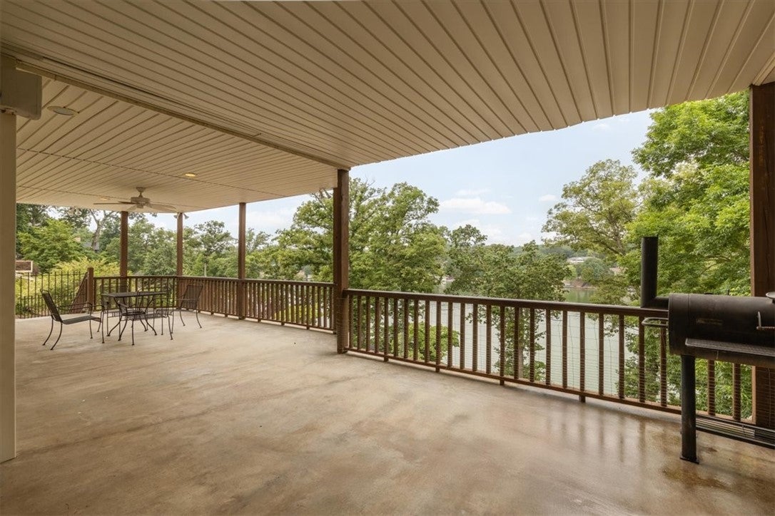 Bella Vista, Arkansas, 72715, United States, ,4 BathroomsBathrooms,Residential,Active,1849205