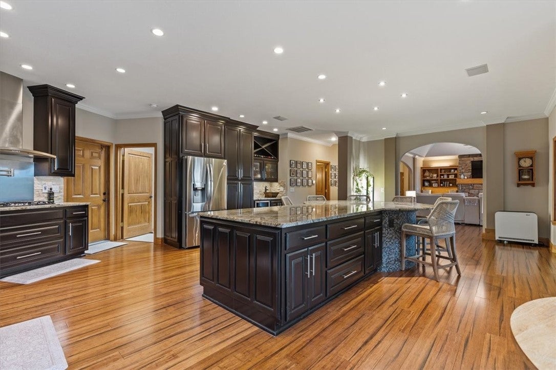 Bella Vista, Arkansas, 72715, United States, ,4 BathroomsBathrooms,Residential,Active,1849205