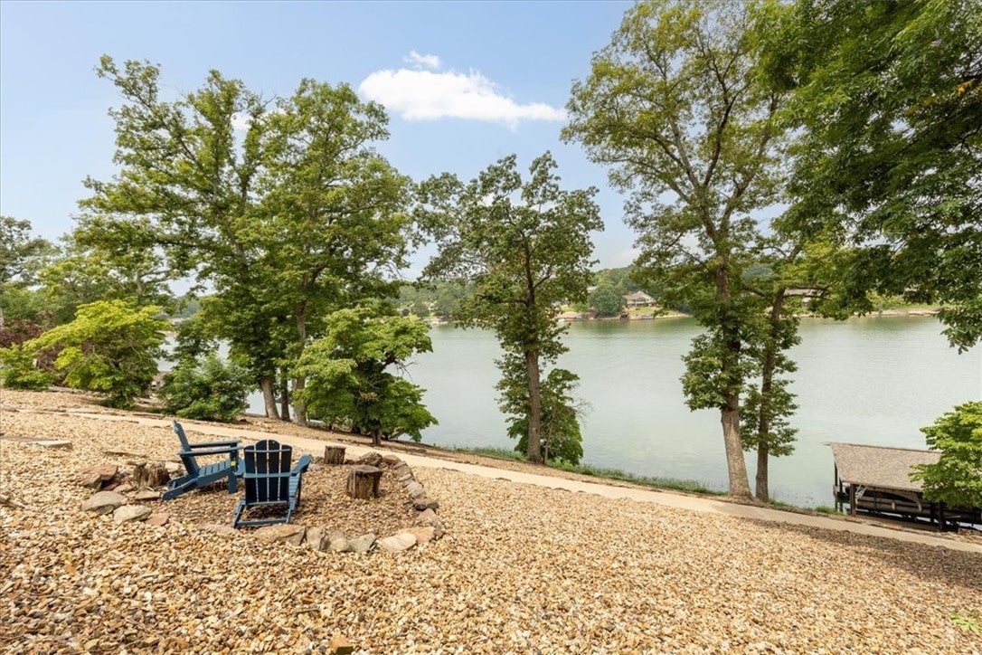 Bella Vista, Arkansas, 72715, United States, ,4 BathroomsBathrooms,Residential,Active,1849205